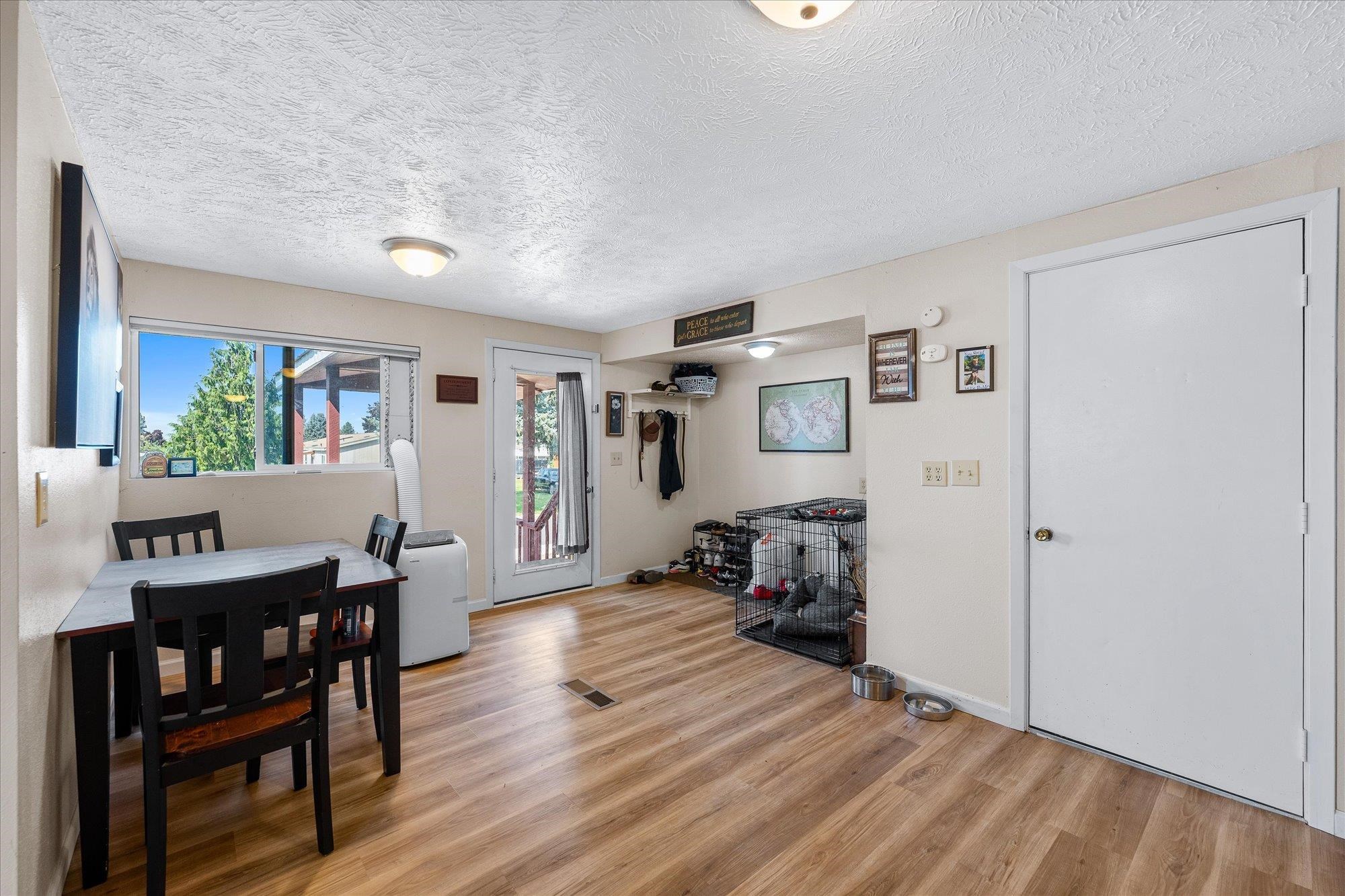 1924 E Weile Ave - Photo 15