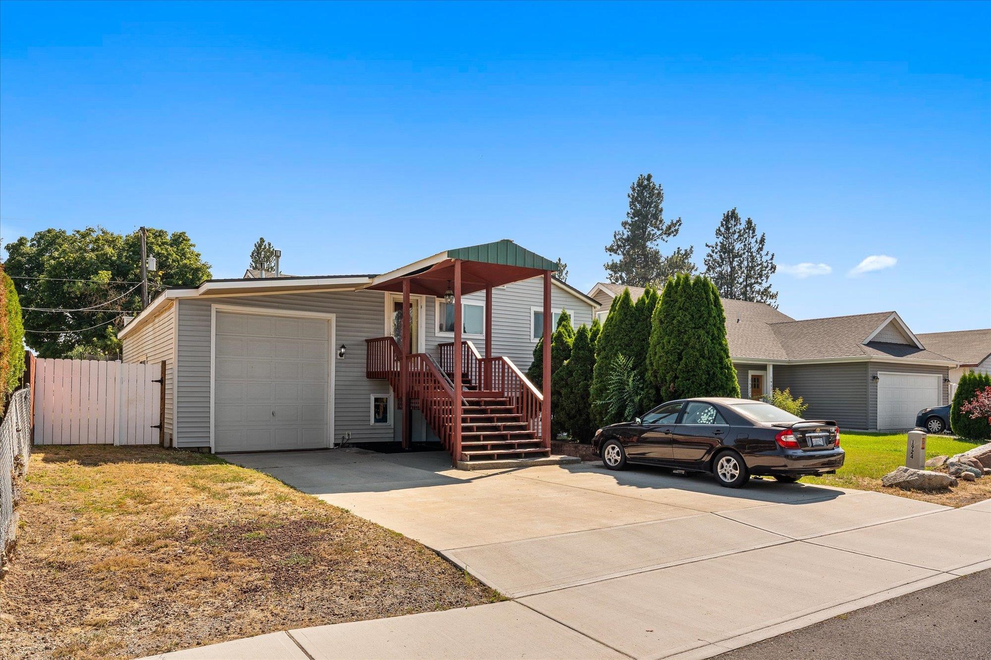 1924 E Weile Ave - Photo 1