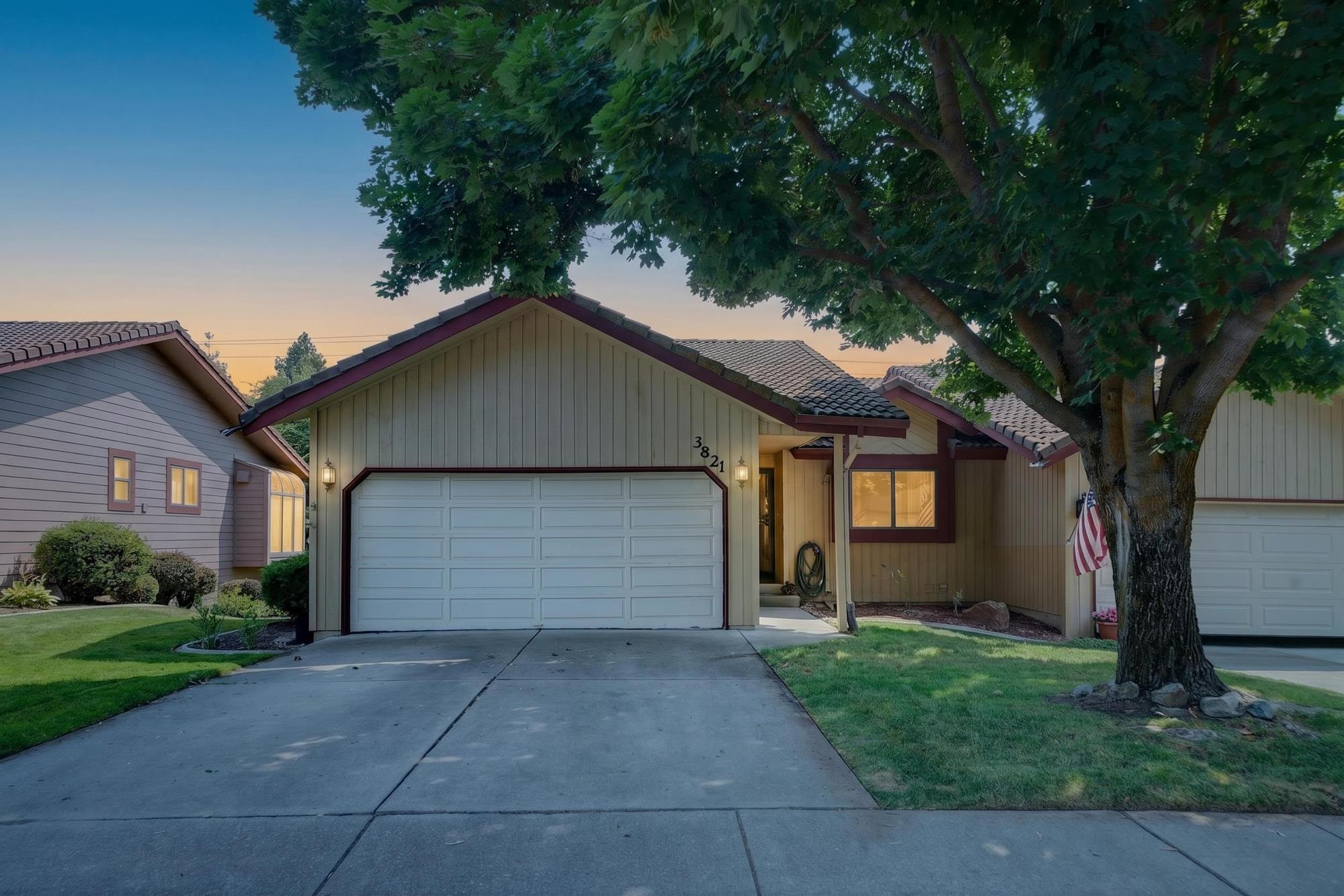 3821 S Alder Dr - Photo 1
