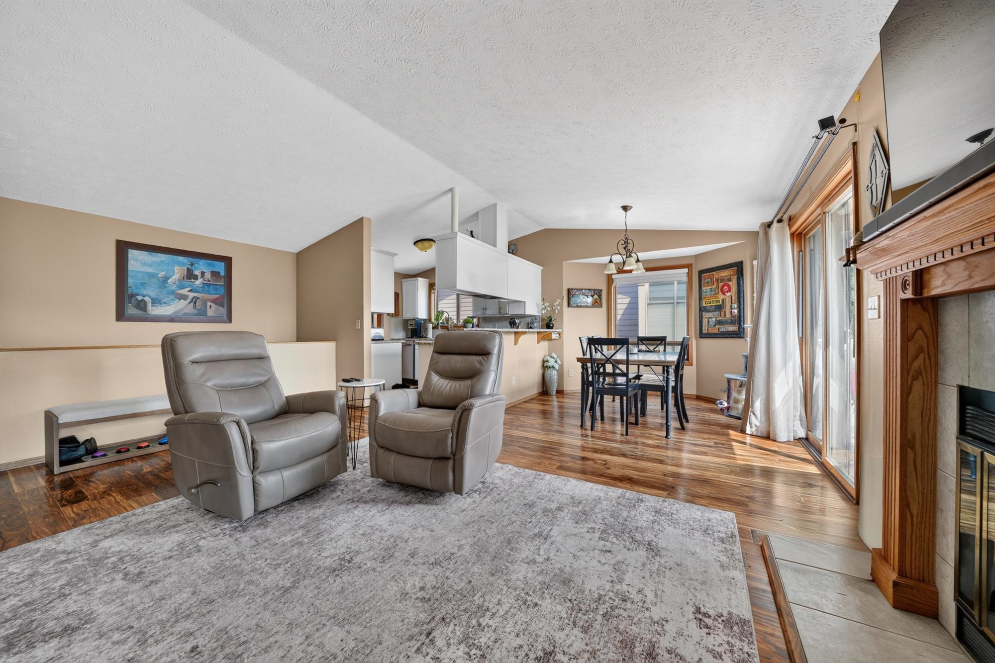 3821 S Alder Dr - Photo 3