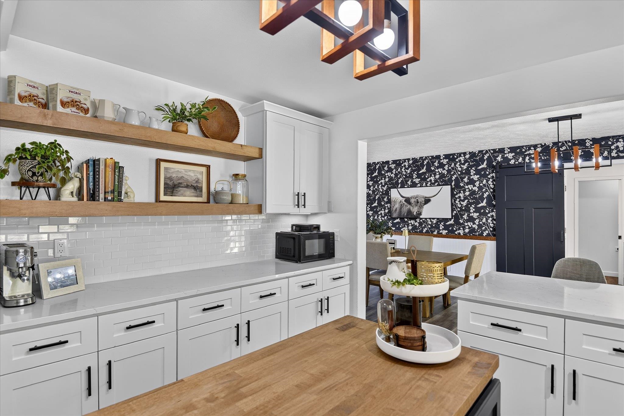 10108 N SEMINOLE Dr - Photo 11