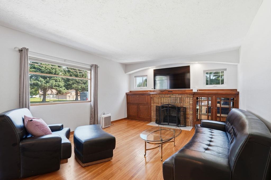 13804 E 16th Ave - Photo 5