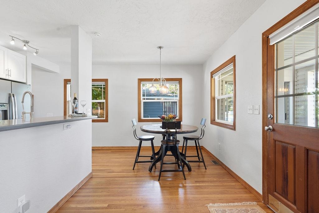 13804 E 16th Ave - Photo 7