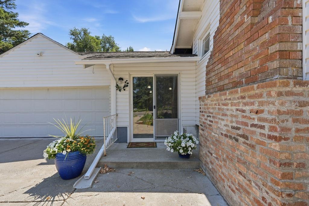13804 E 16th Ave - Photo 36