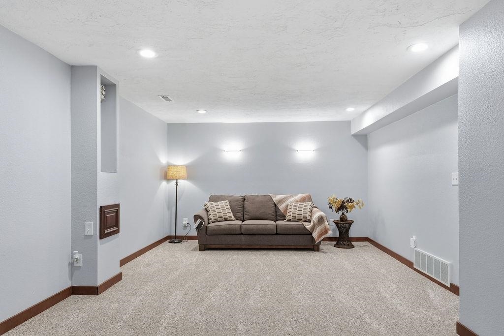 13804 E 16th Ave - Photo 21