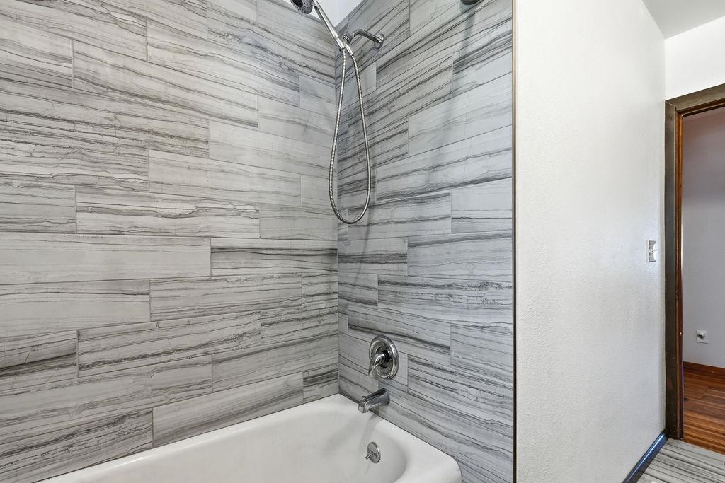 13804 E 16th Ave - Photo 16