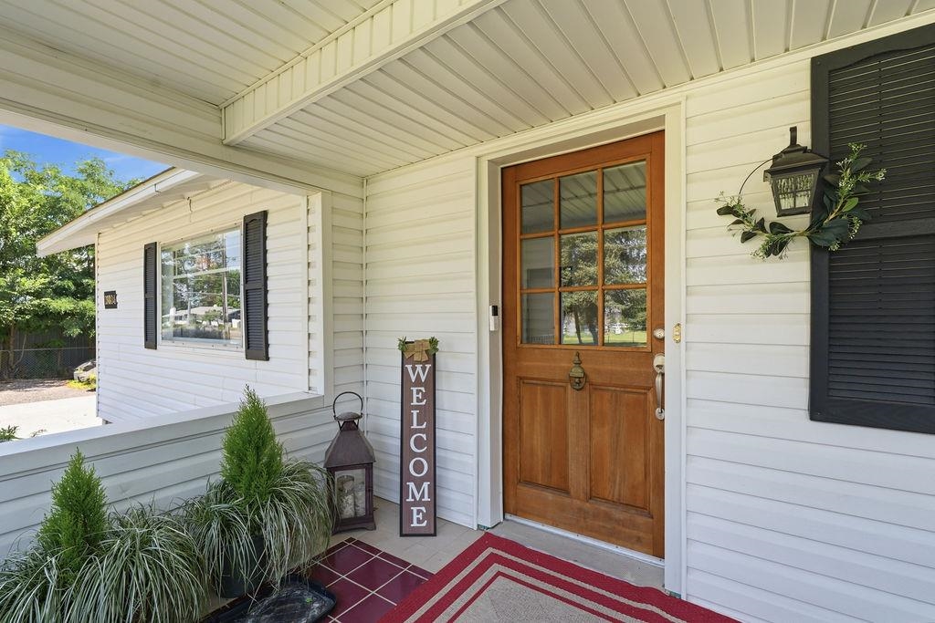 13804 E 16th Ave - Photo 3