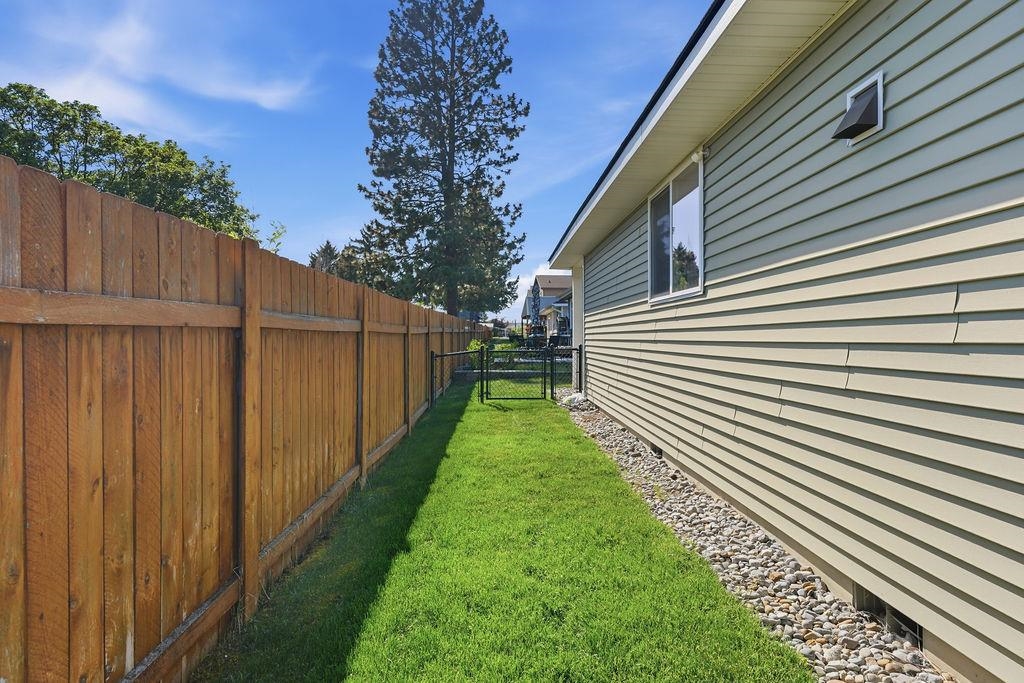 7125 N Crestline St - Photo 22