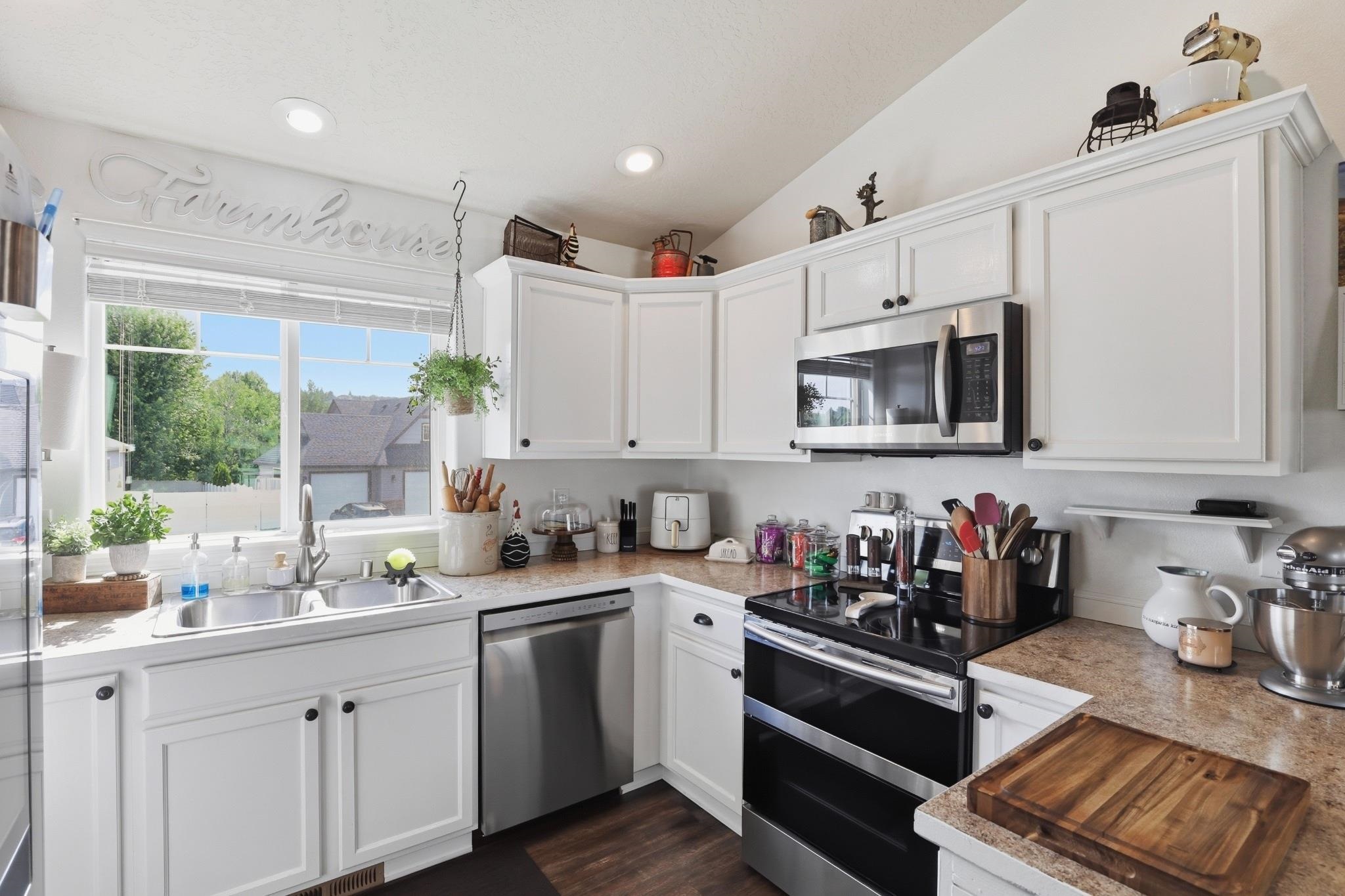 1027 S Virgil Ct - Photo 12