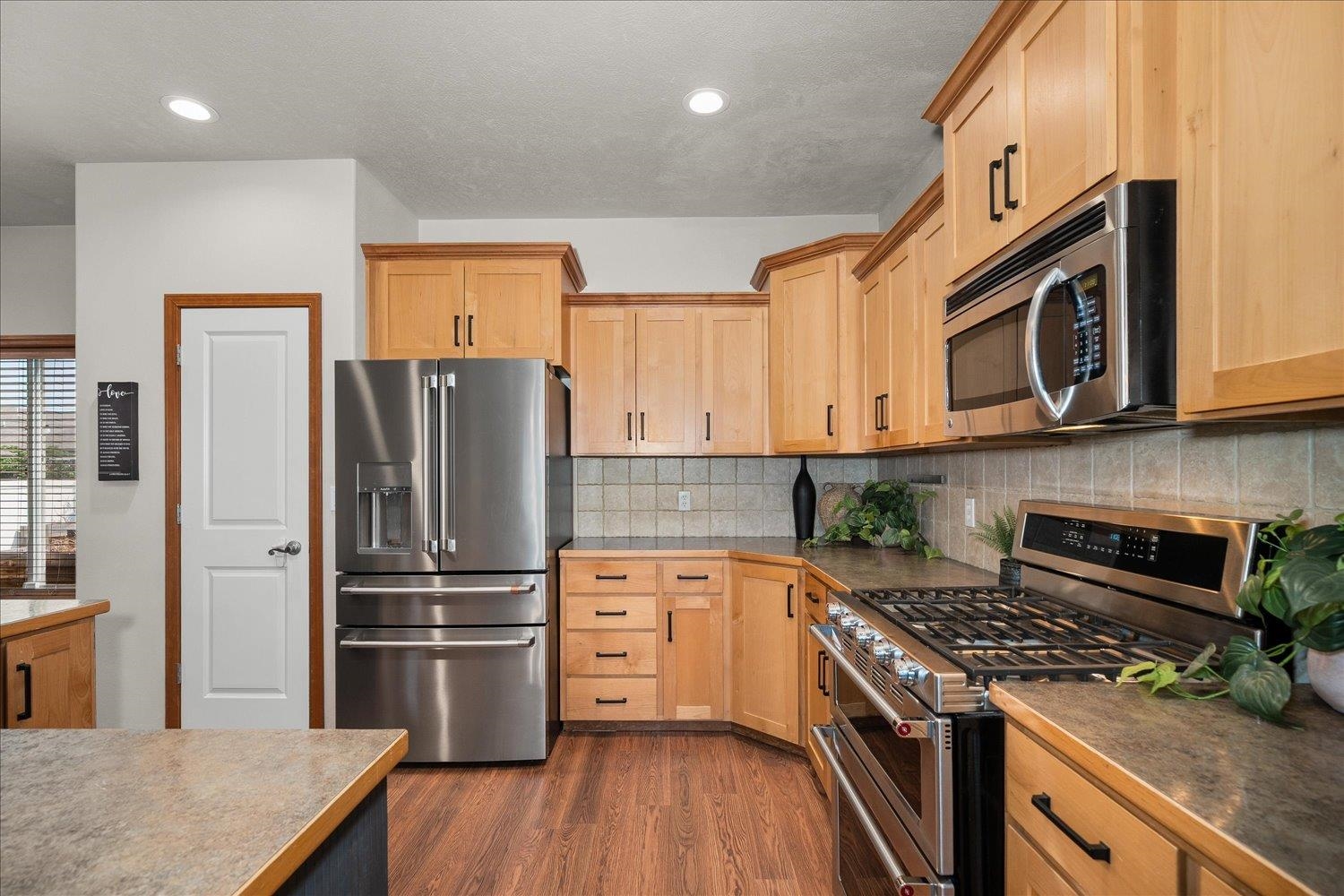 19217 E 7TH Ave - Photo 9