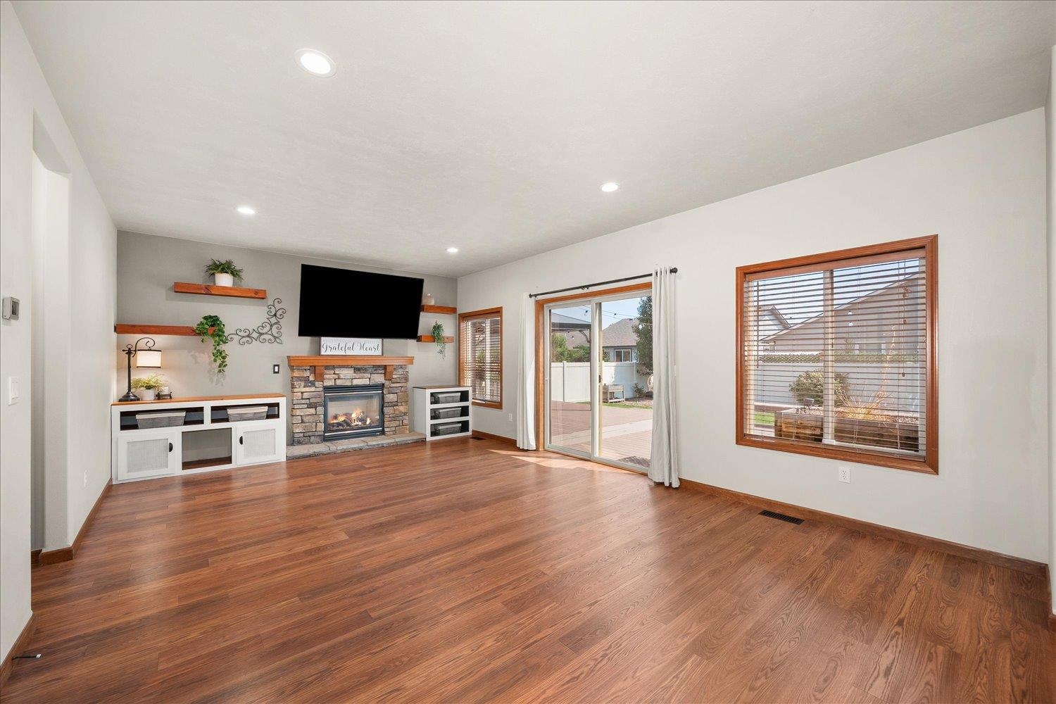 19217 E 7TH Ave - Photo 13