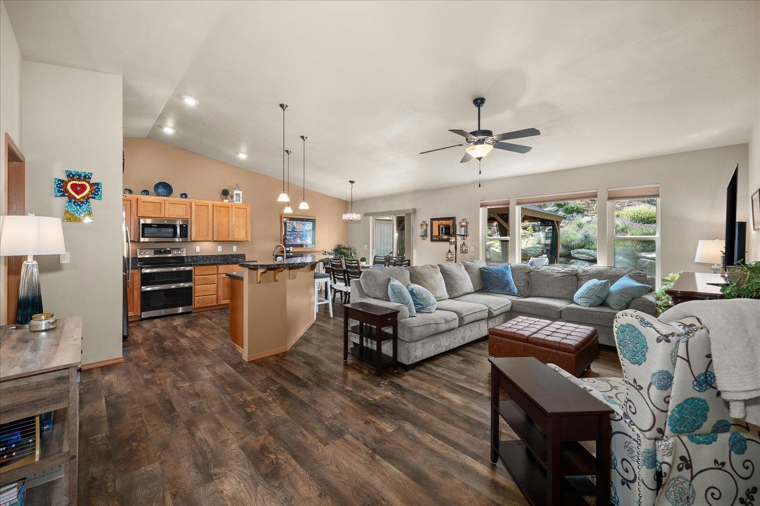4912 E 15th Ave - Photo 3