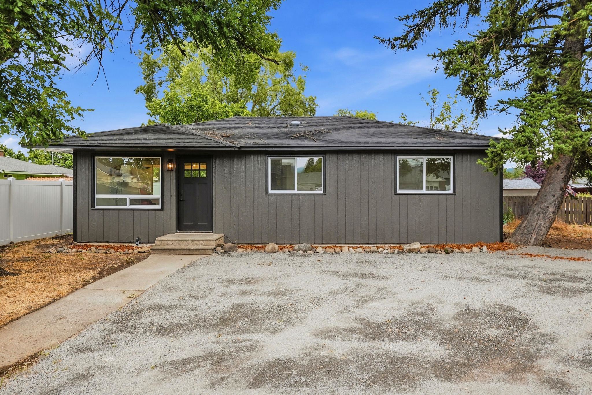 8309 E knox Ave - Photo 1