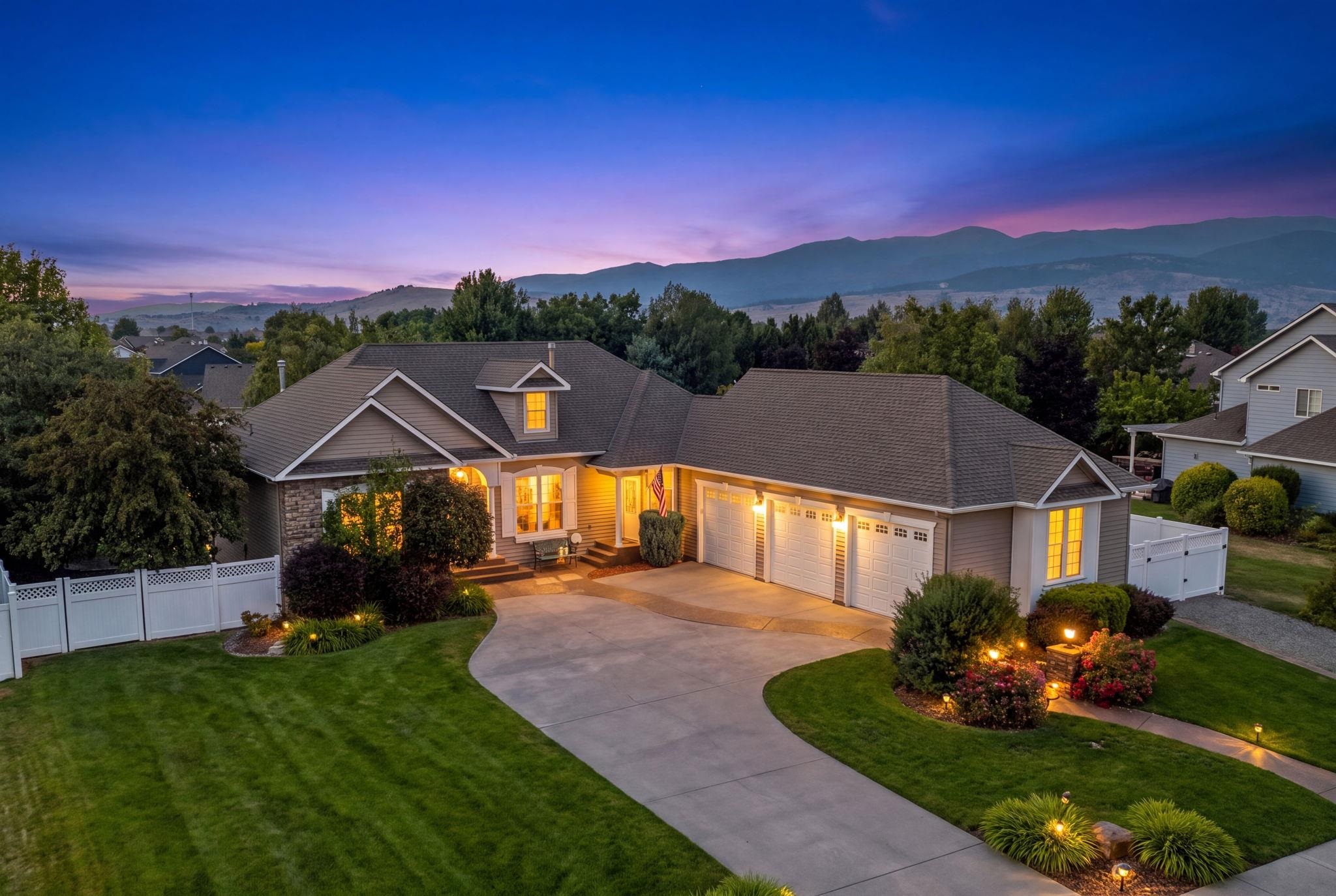 17125 E Daybreak Ln - Photo 1