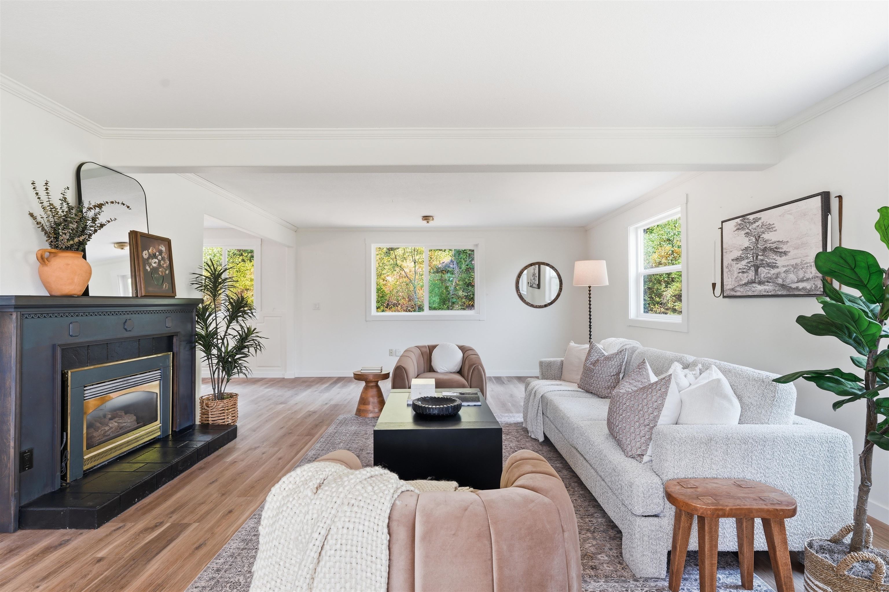 3660 W Rosamond Ave - Photo 17