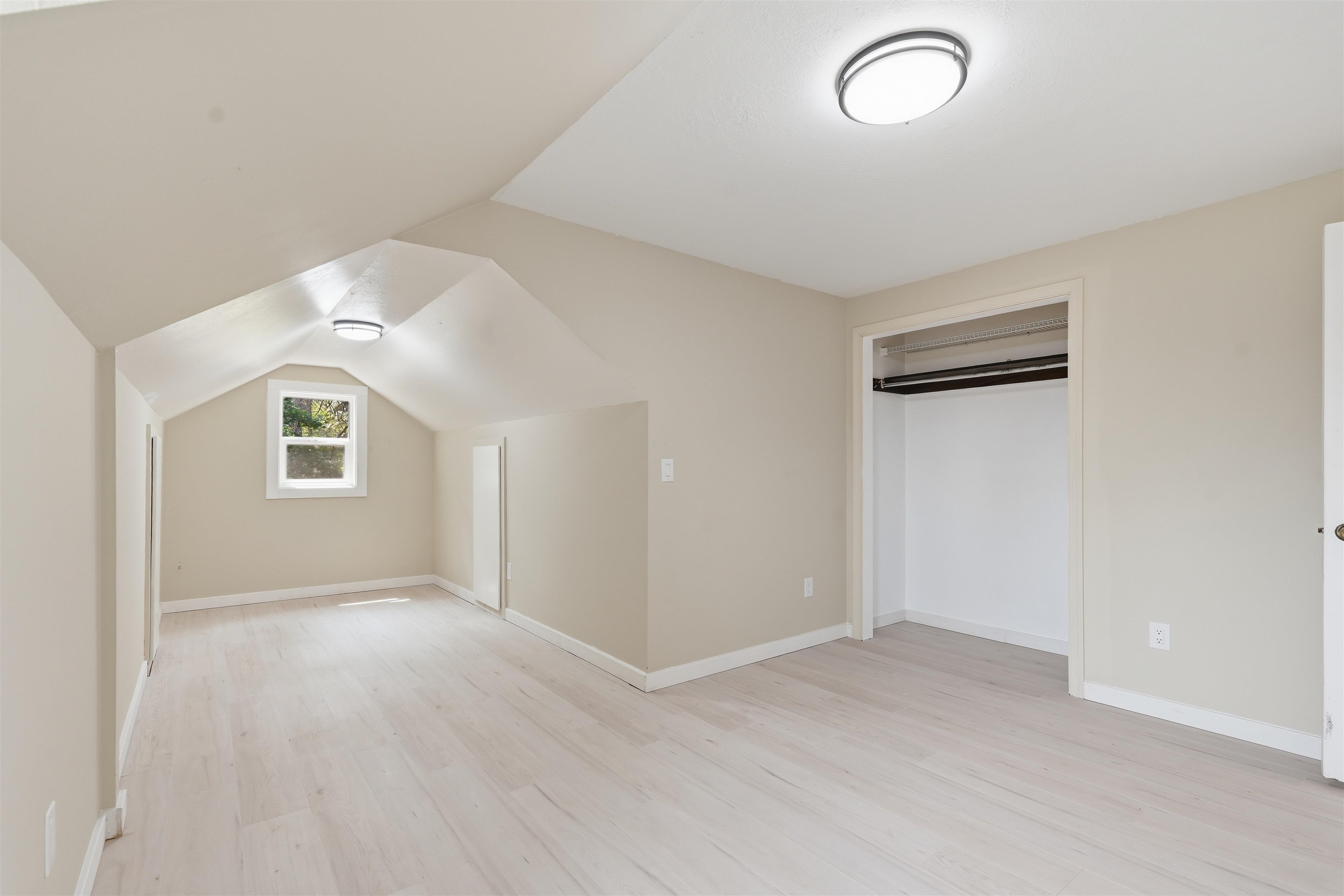 3660 W Rosamond Ave - Photo 21