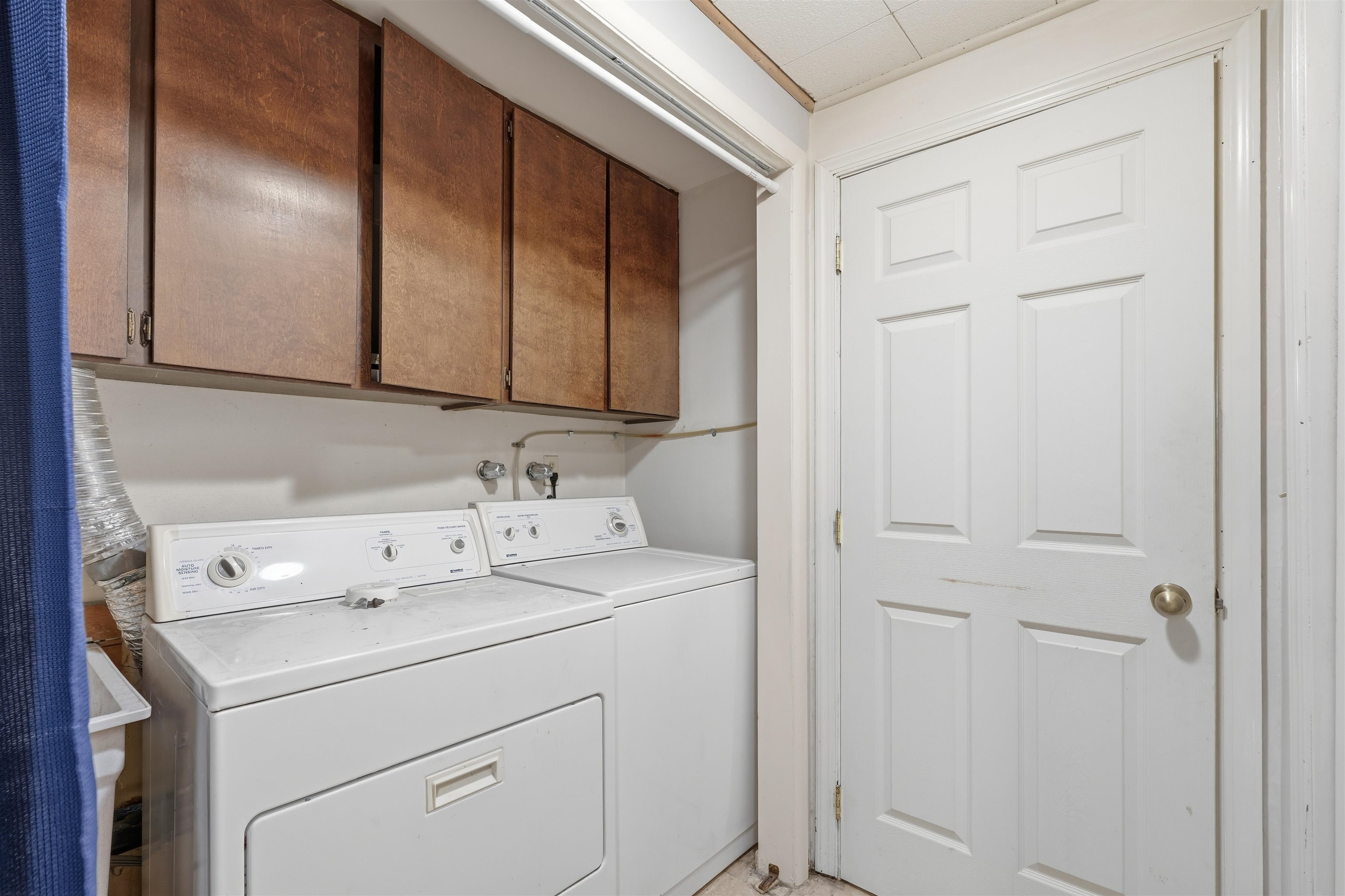 3660 W Rosamond Ave - Photo 37