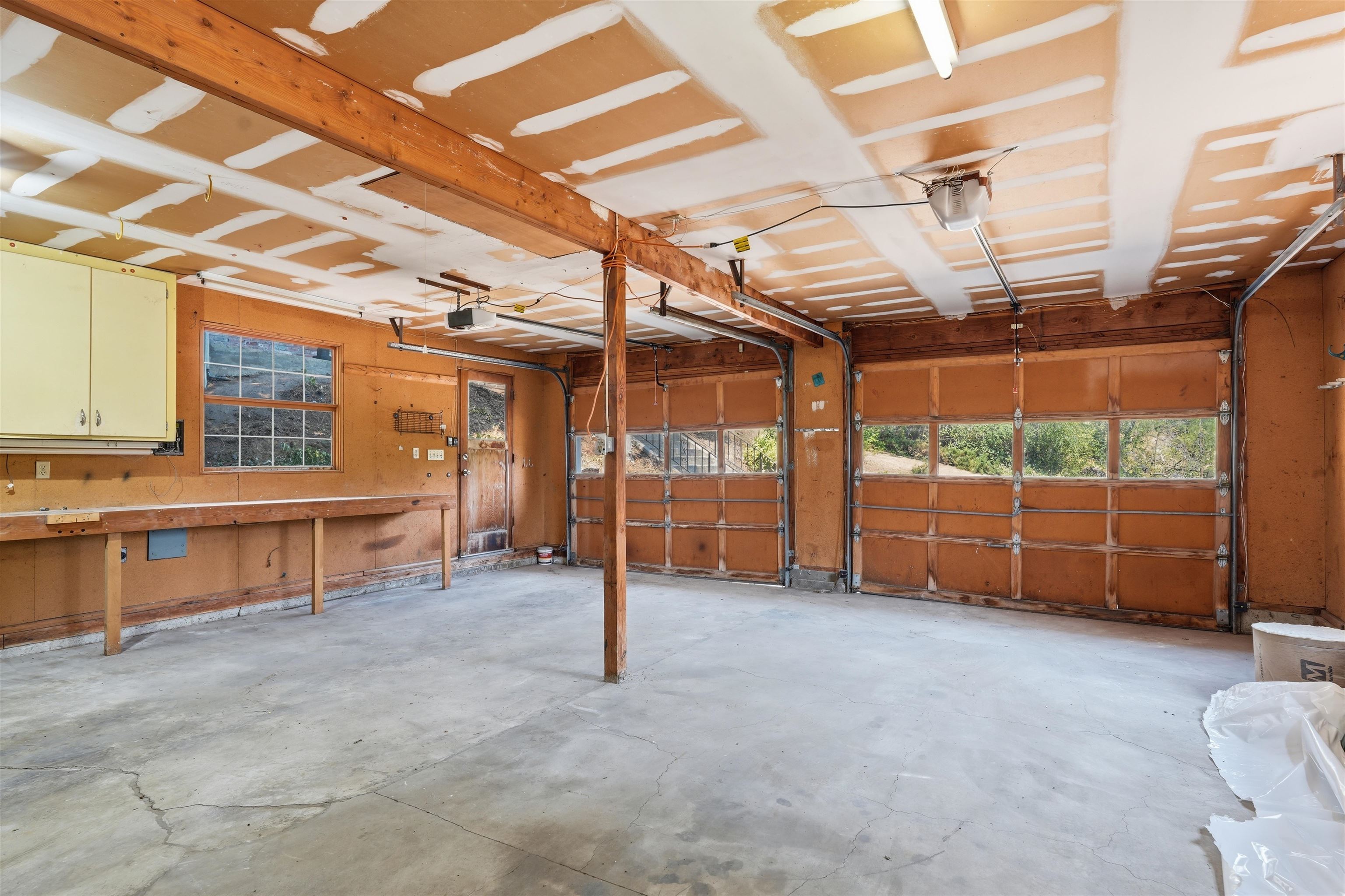 3660 W Rosamond Ave - Photo 42