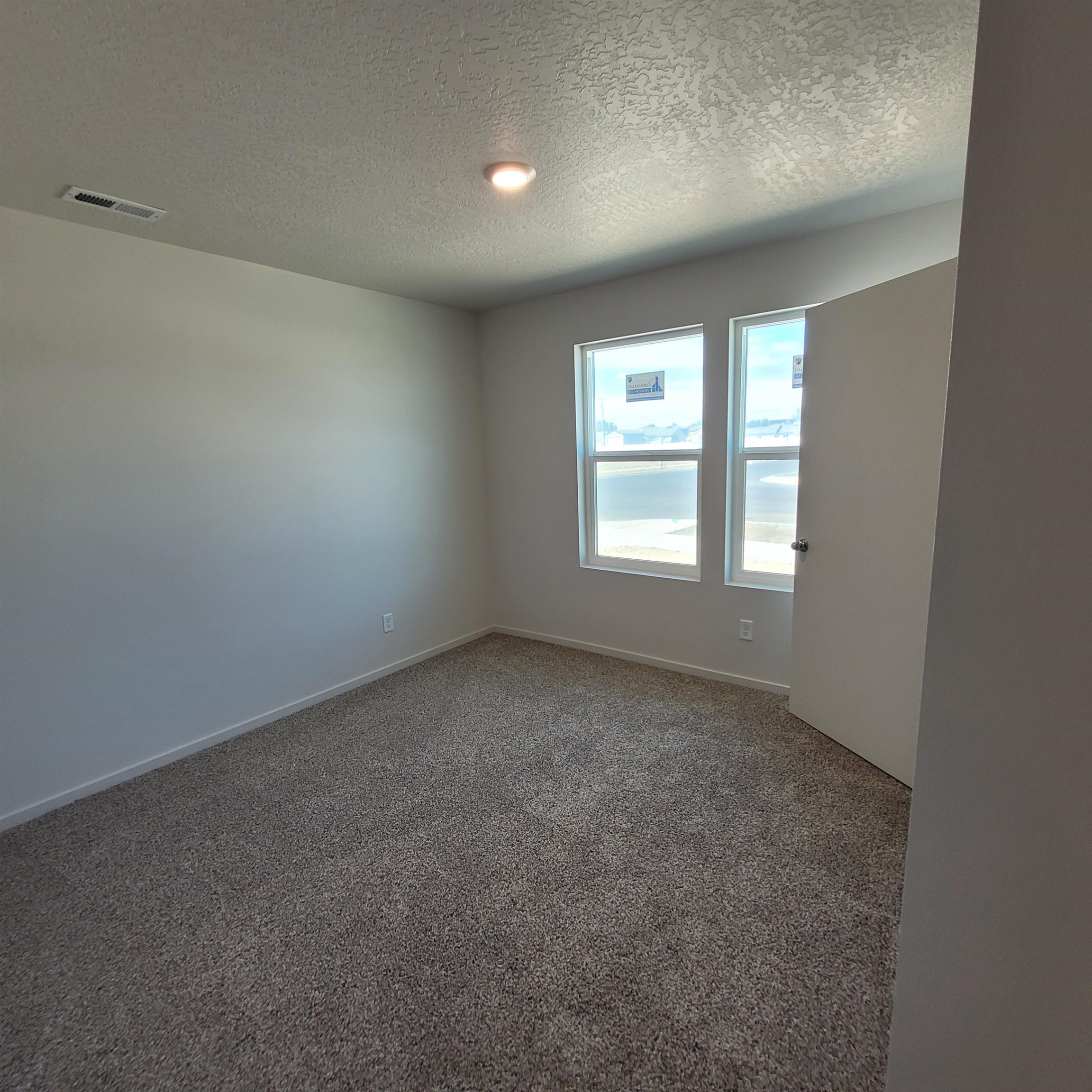 1517 E A St - Photo 3