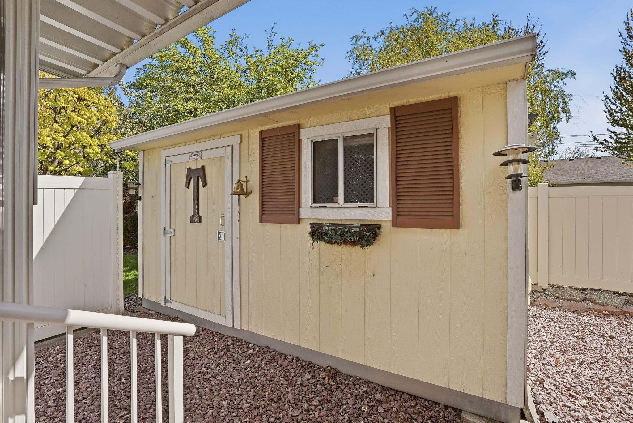 1604 N Hodges Ln - Photo 36