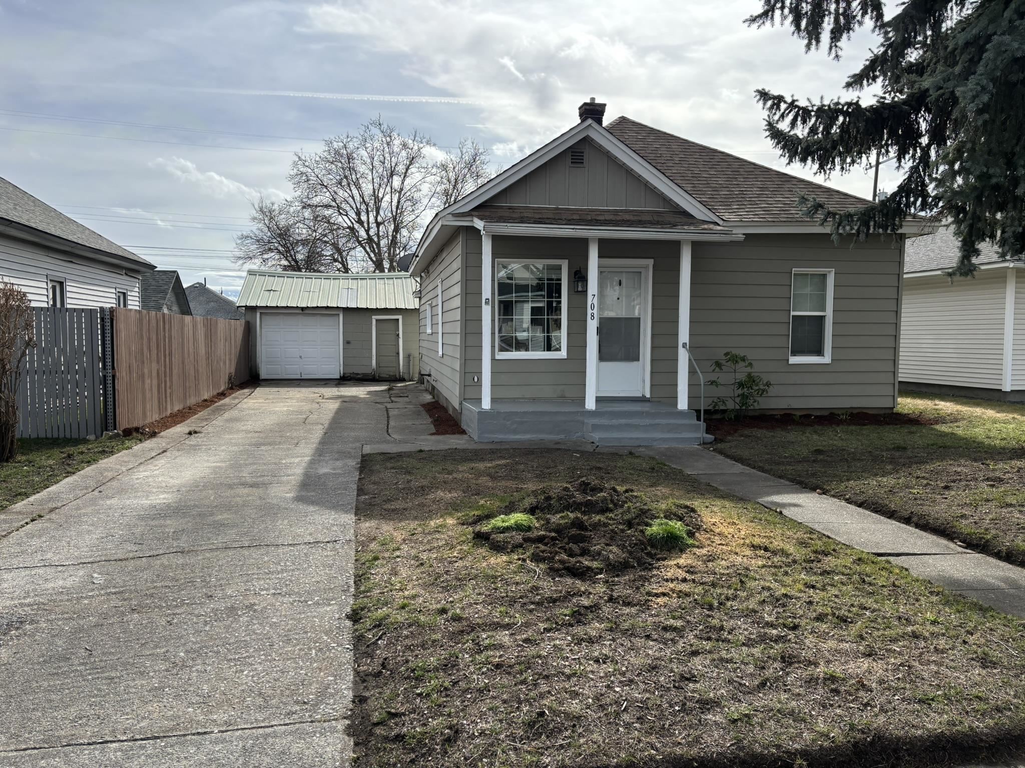 708 E Providence Ave - Photo 1