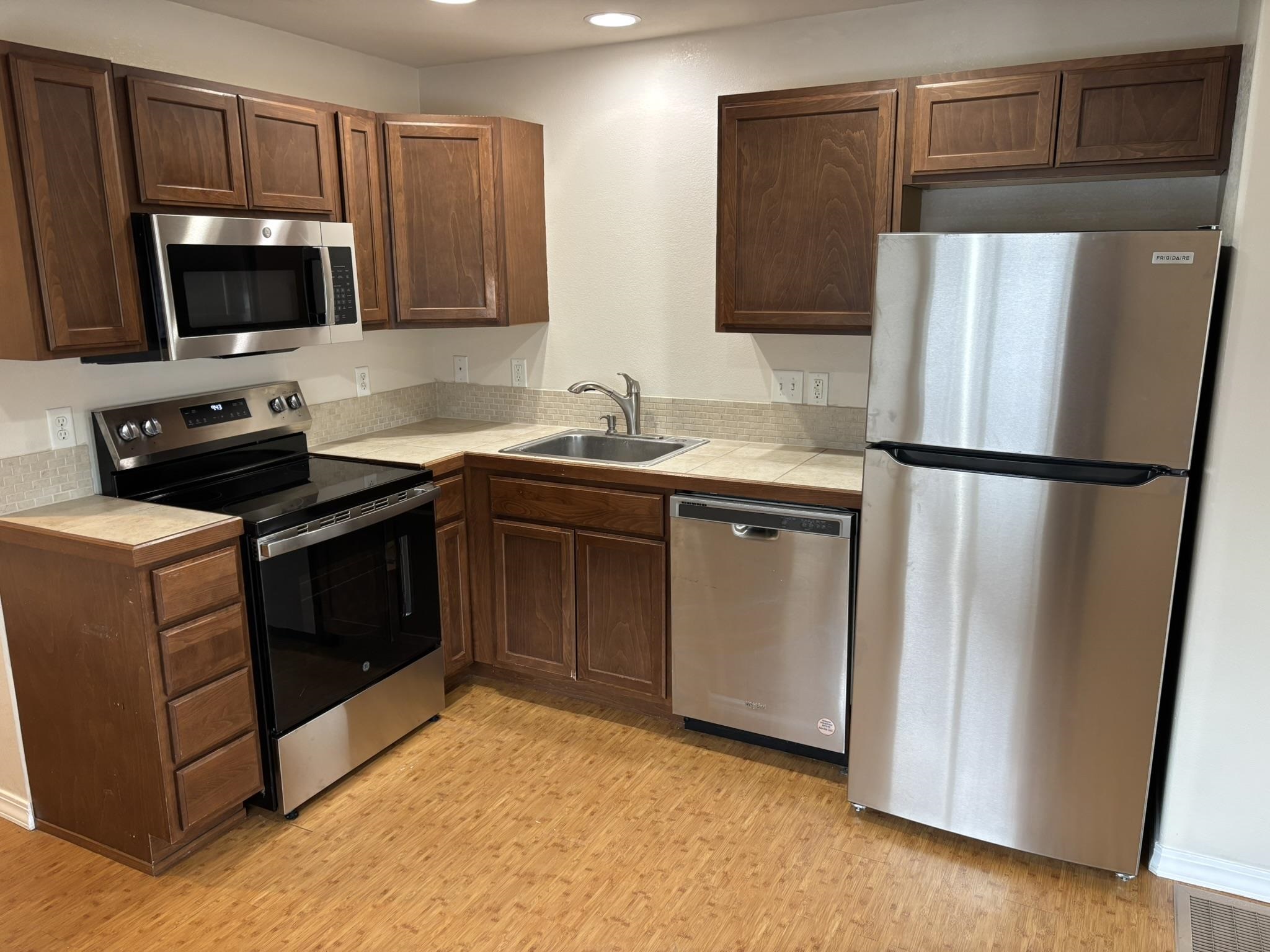 708 E Providence Ave - Photo 4