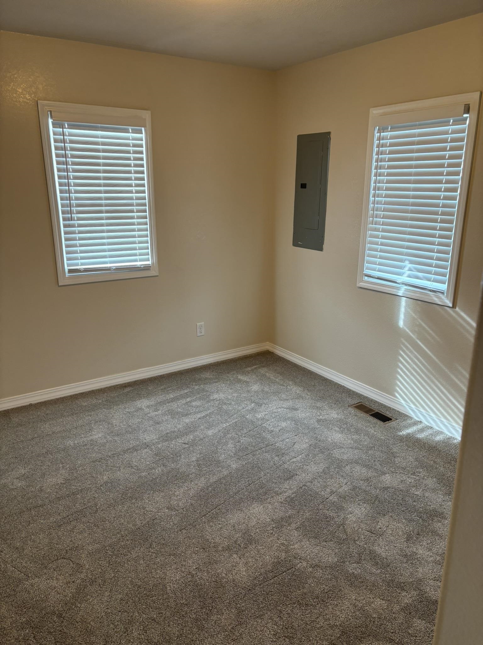708 E Providence Ave - Photo 8