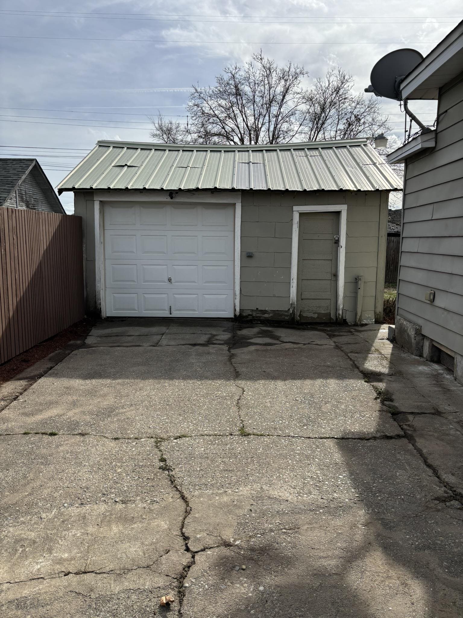708 E Providence Ave - Photo 14