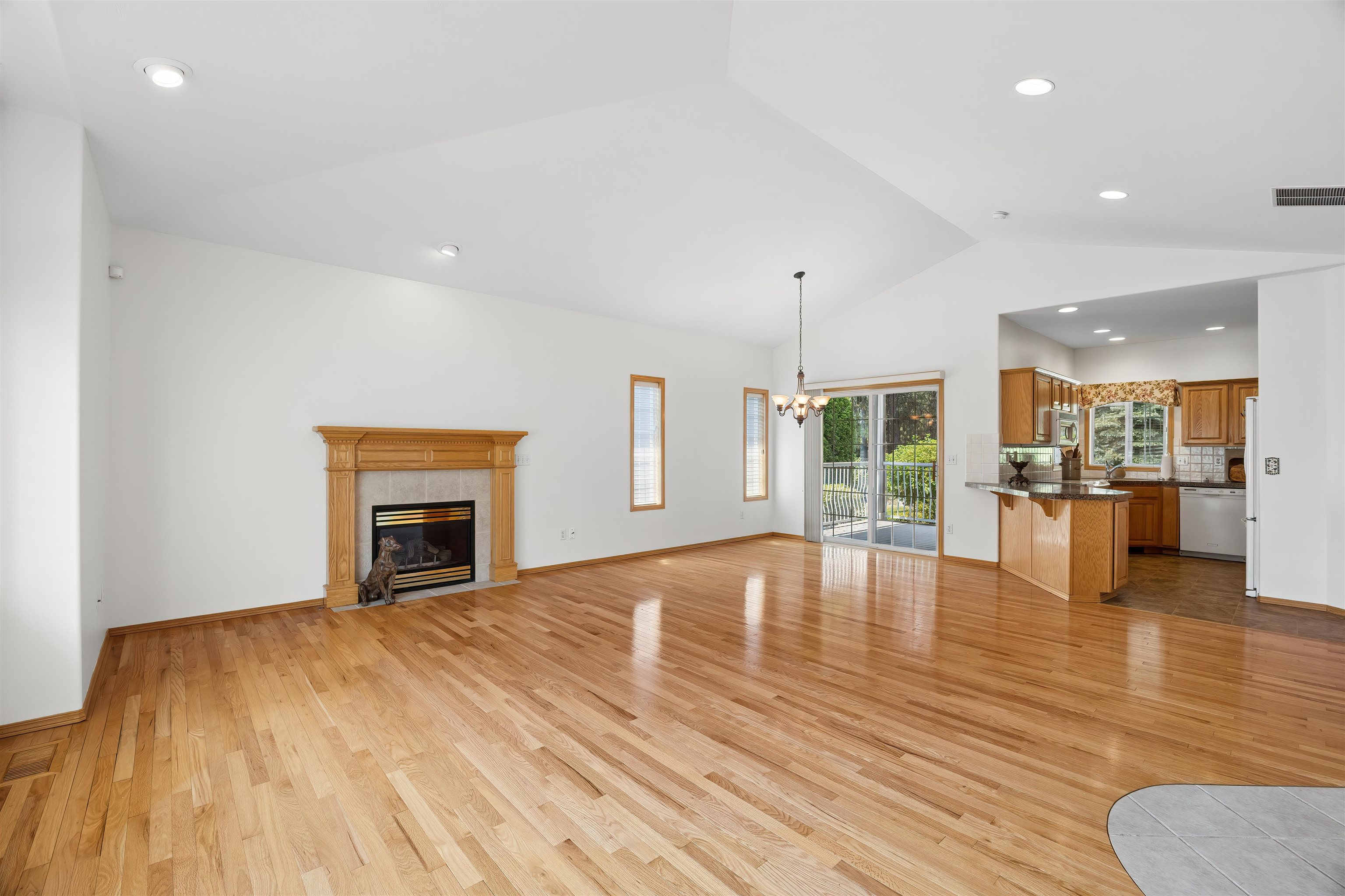 7015 N East Bluff Ct - Photo 6