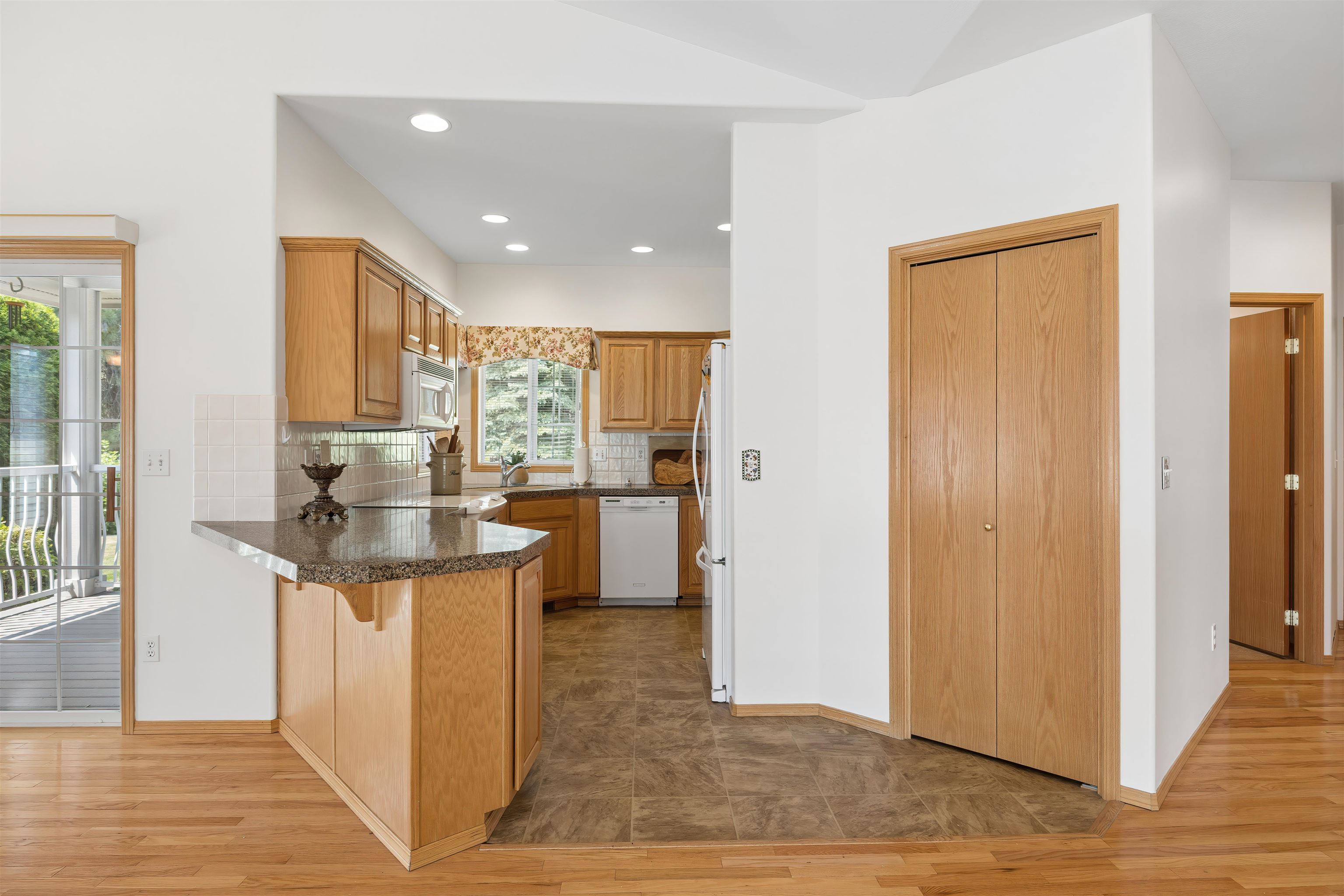 7015 N East Bluff Ct - Photo 17