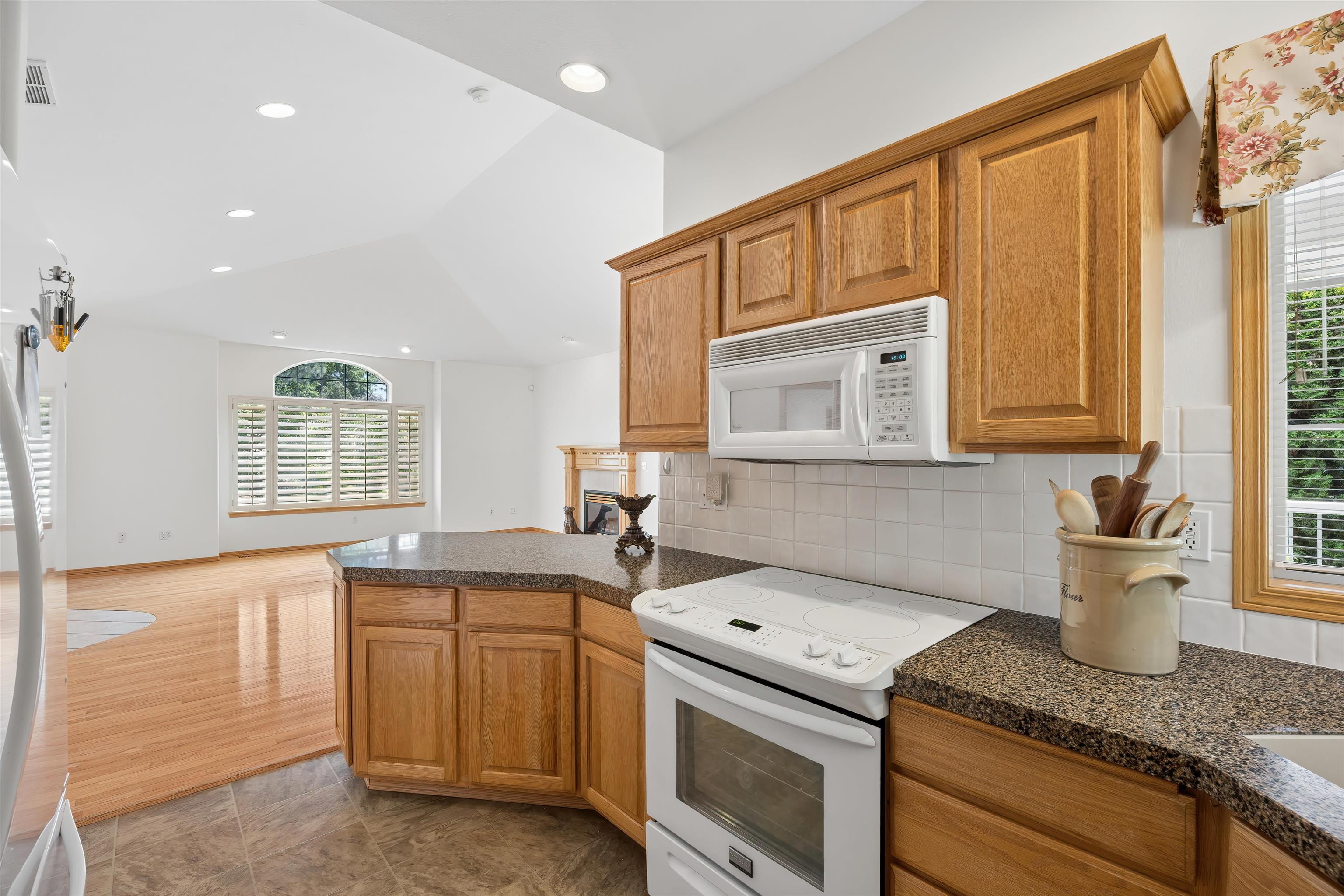 7015 N East Bluff Ct - Photo 19