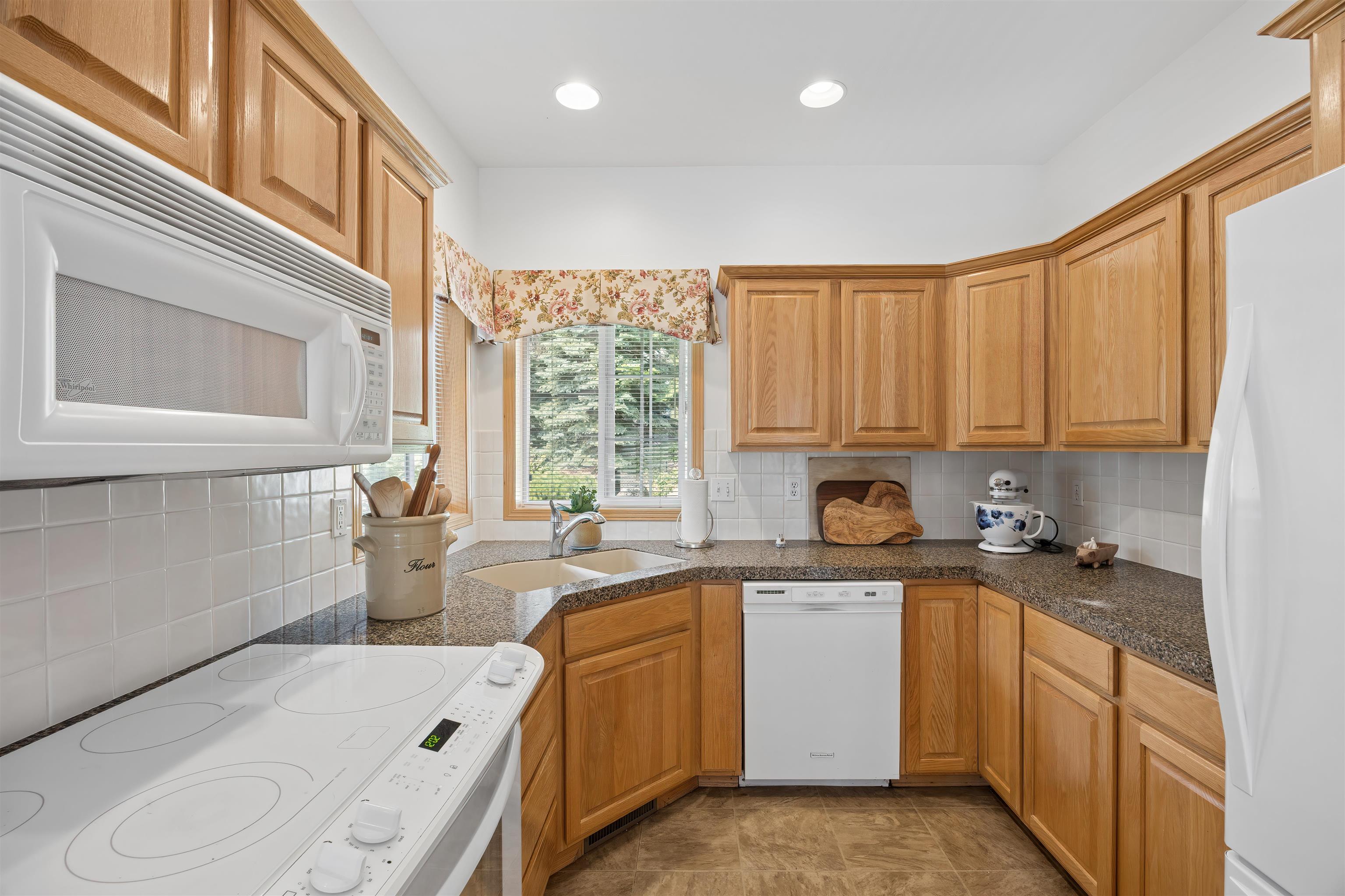 7015 N East Bluff Ct - Photo 20