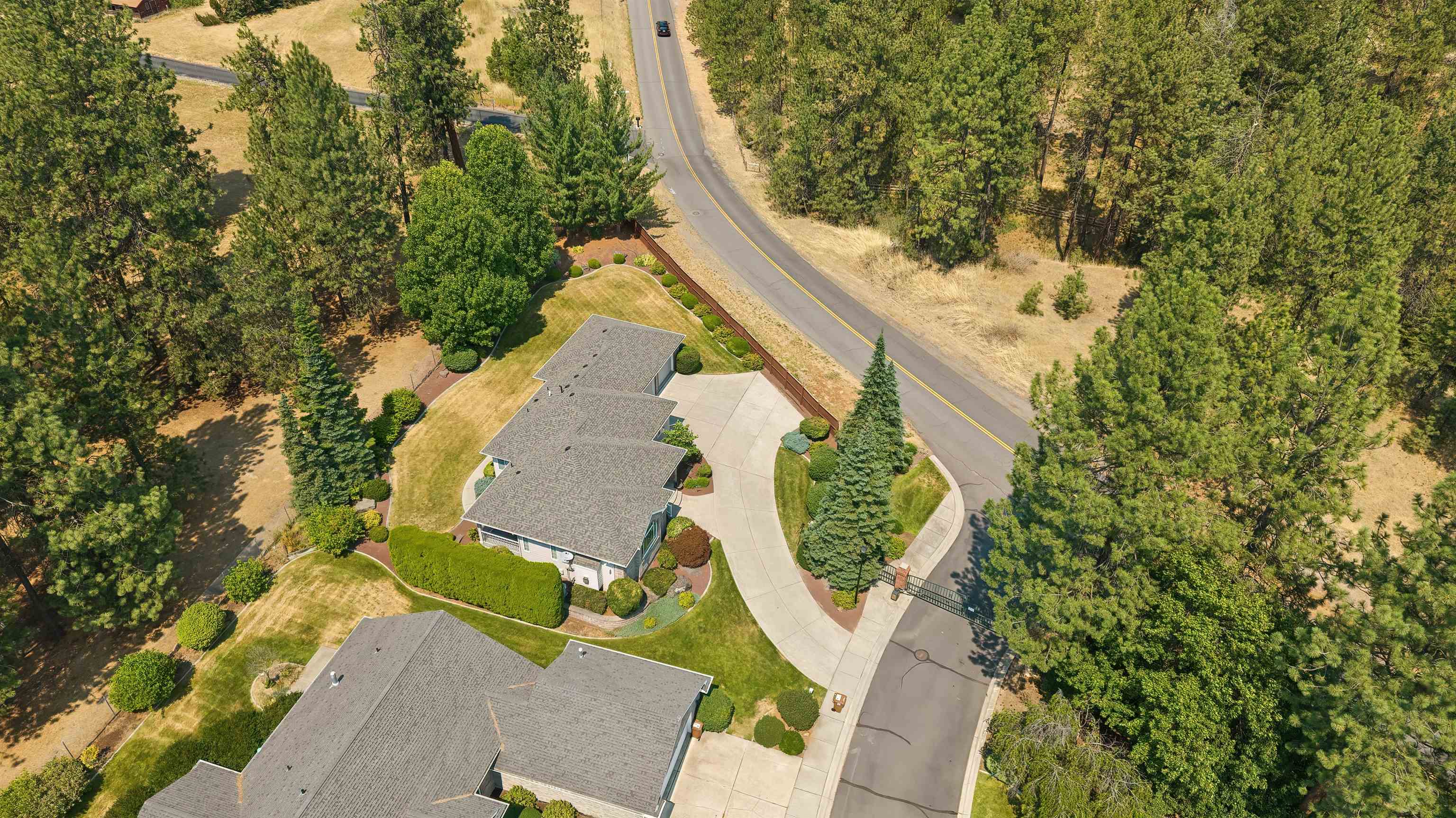 7015 N East Bluff Ct - Photo 44