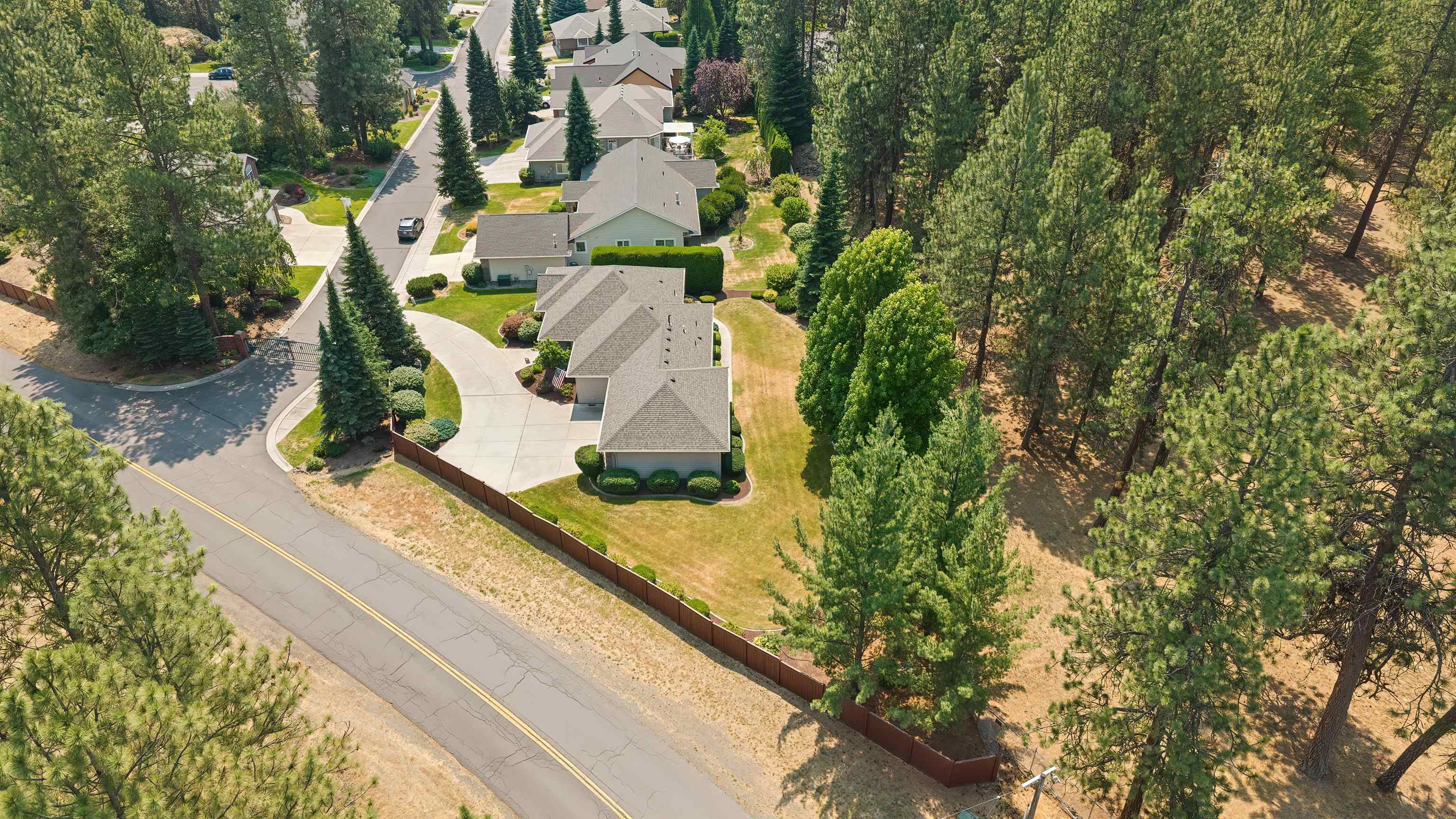7015 N East Bluff Ct - Photo 46