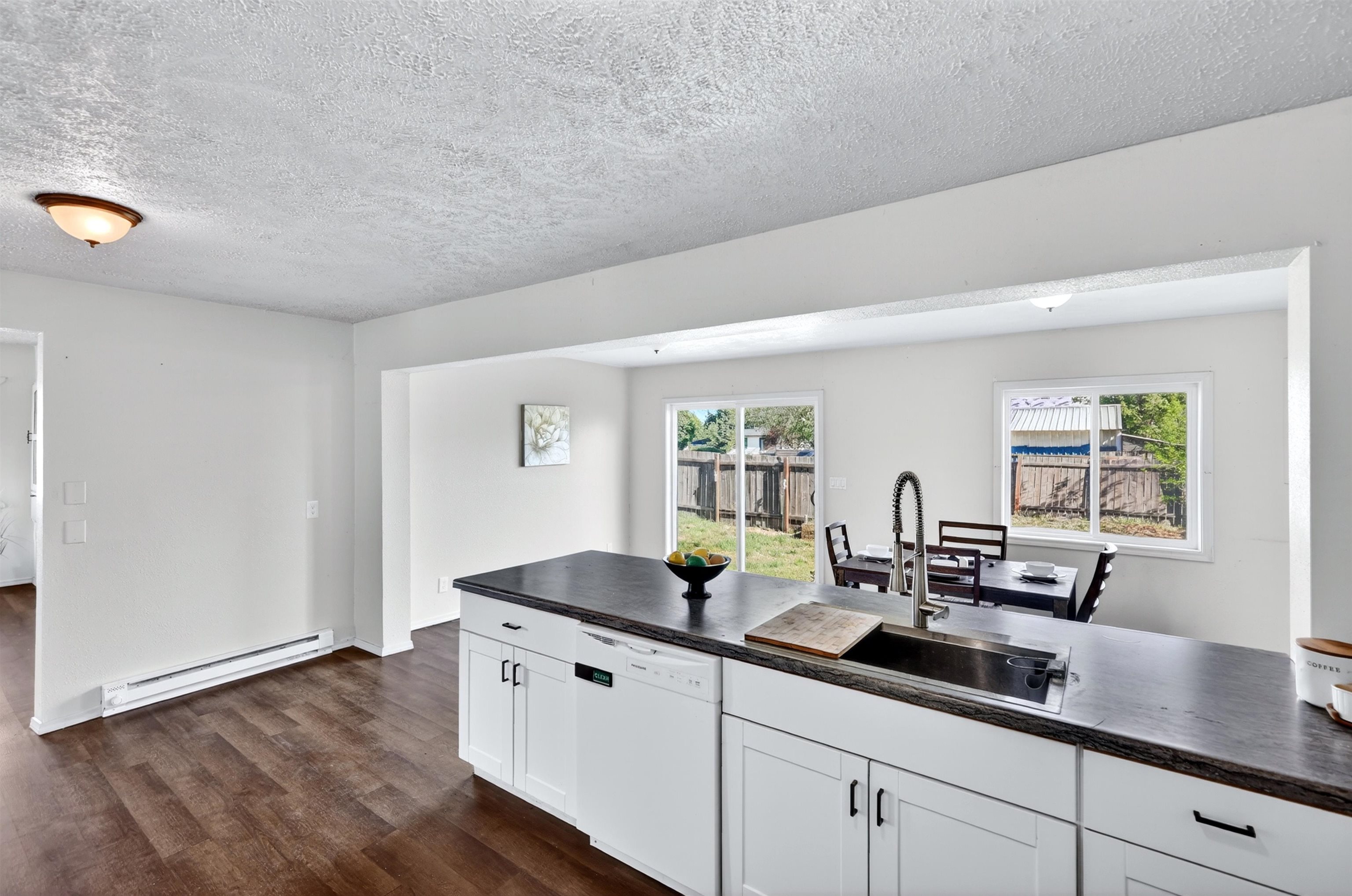 1203 E Broad Ave - Photo 17