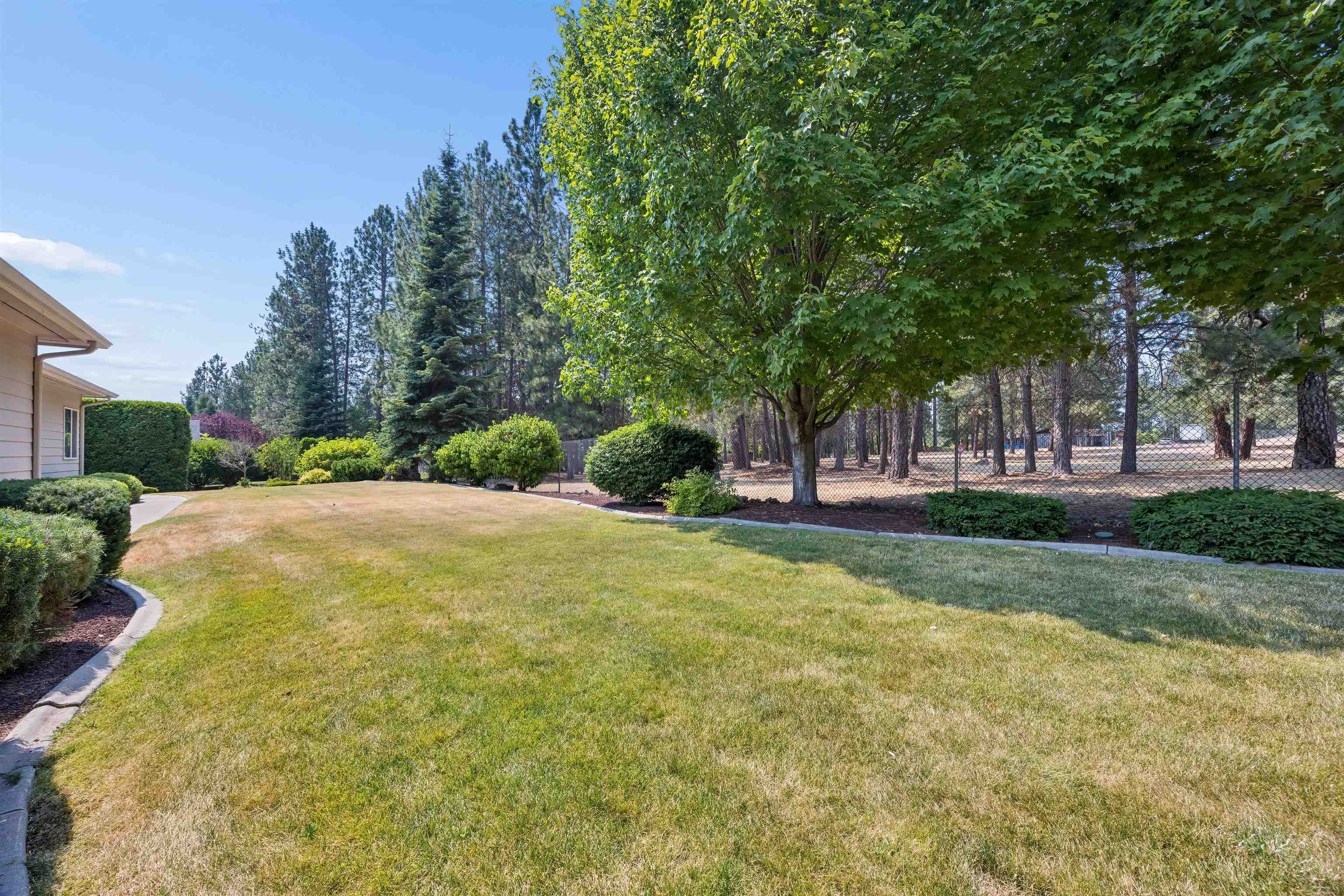 7015 N East Bluff Ct - Photo 40