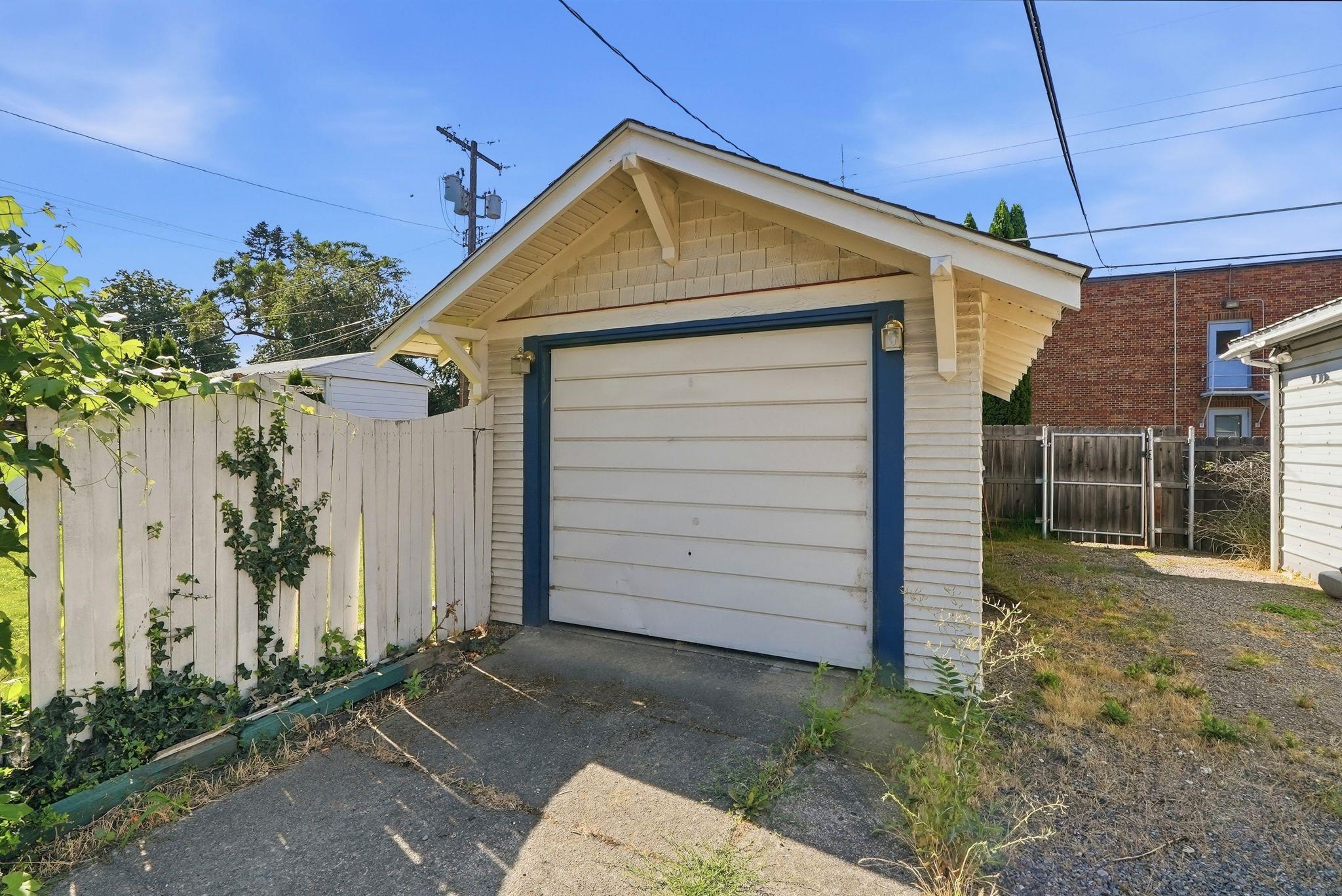 1018 E Sharp Ave - Photo 34