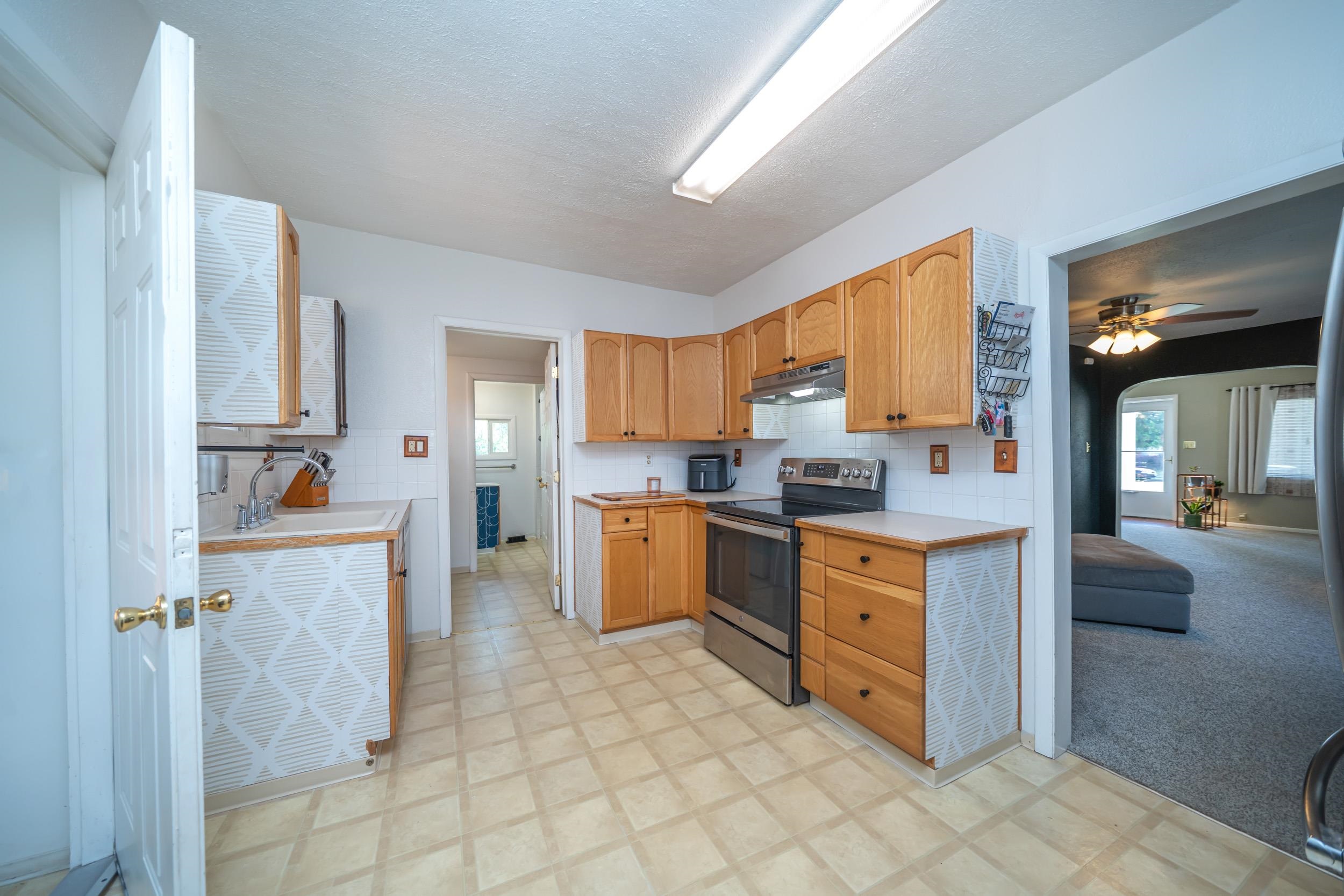 3518 W Hoffman Ave - Photo 20