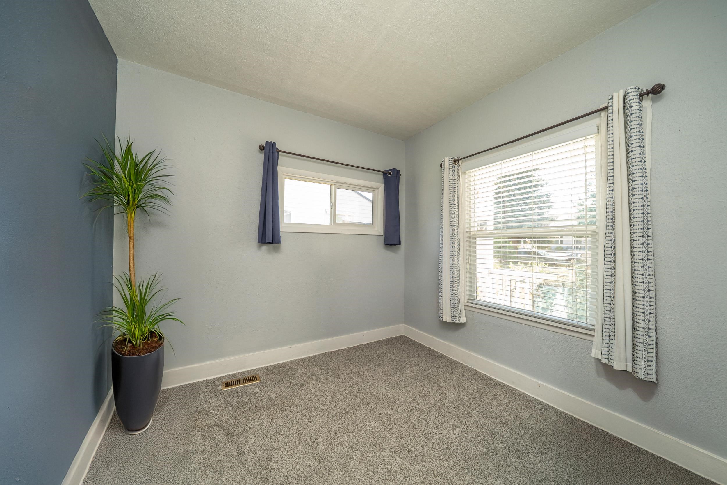 3518 W Hoffman Ave - Photo 14