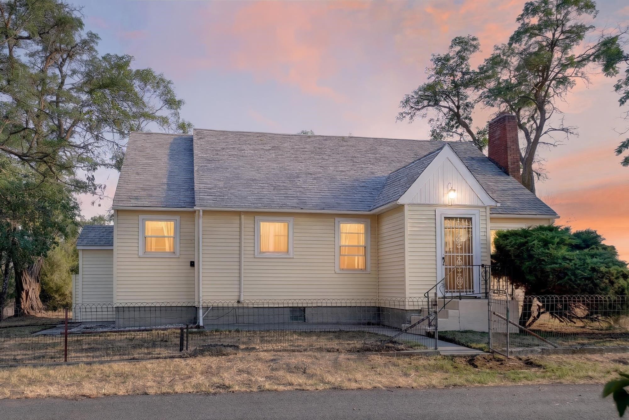 110 N Ritchey Rd - Photo 1