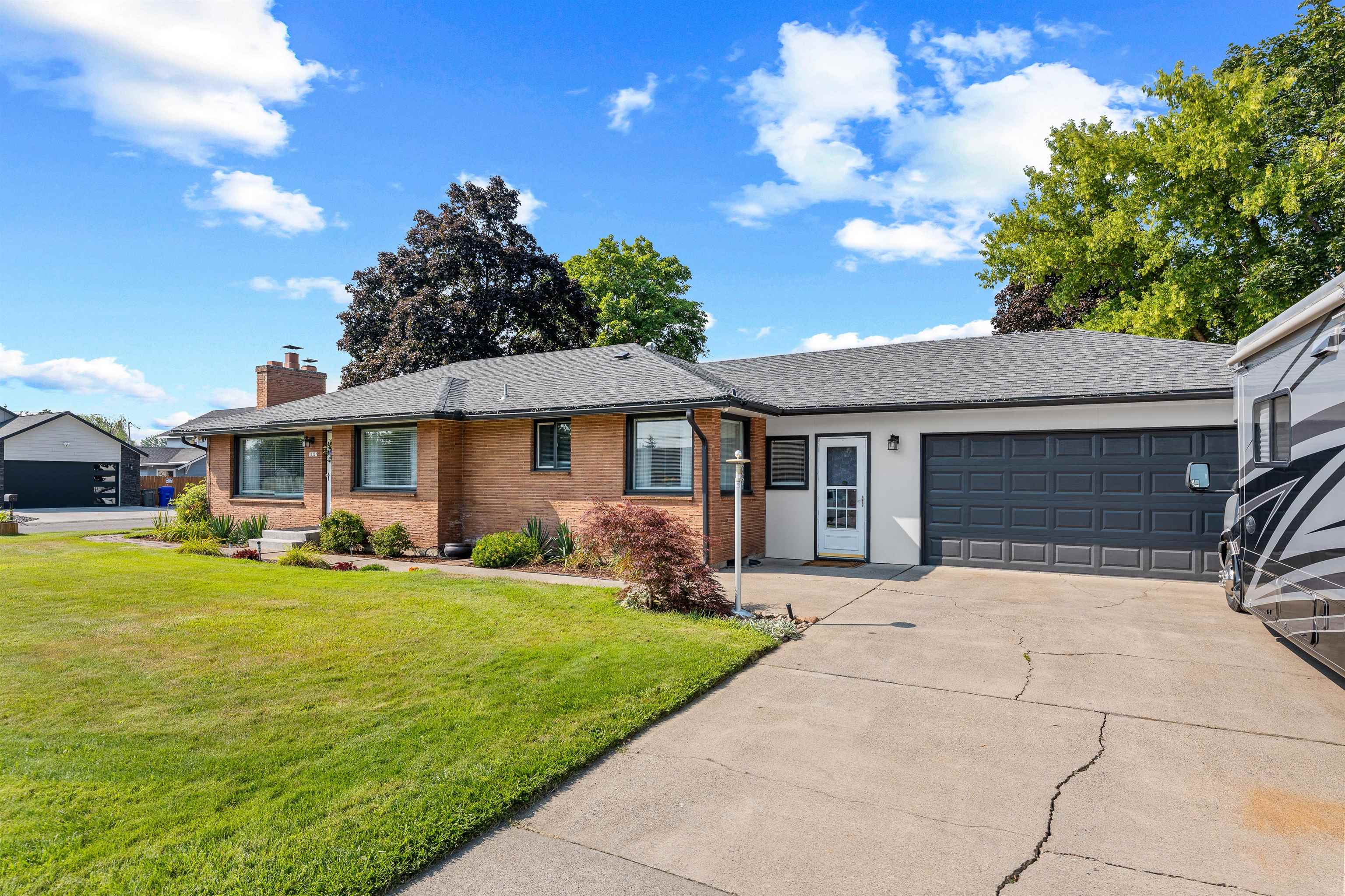 11207 E Broadway Ave - Photo 3