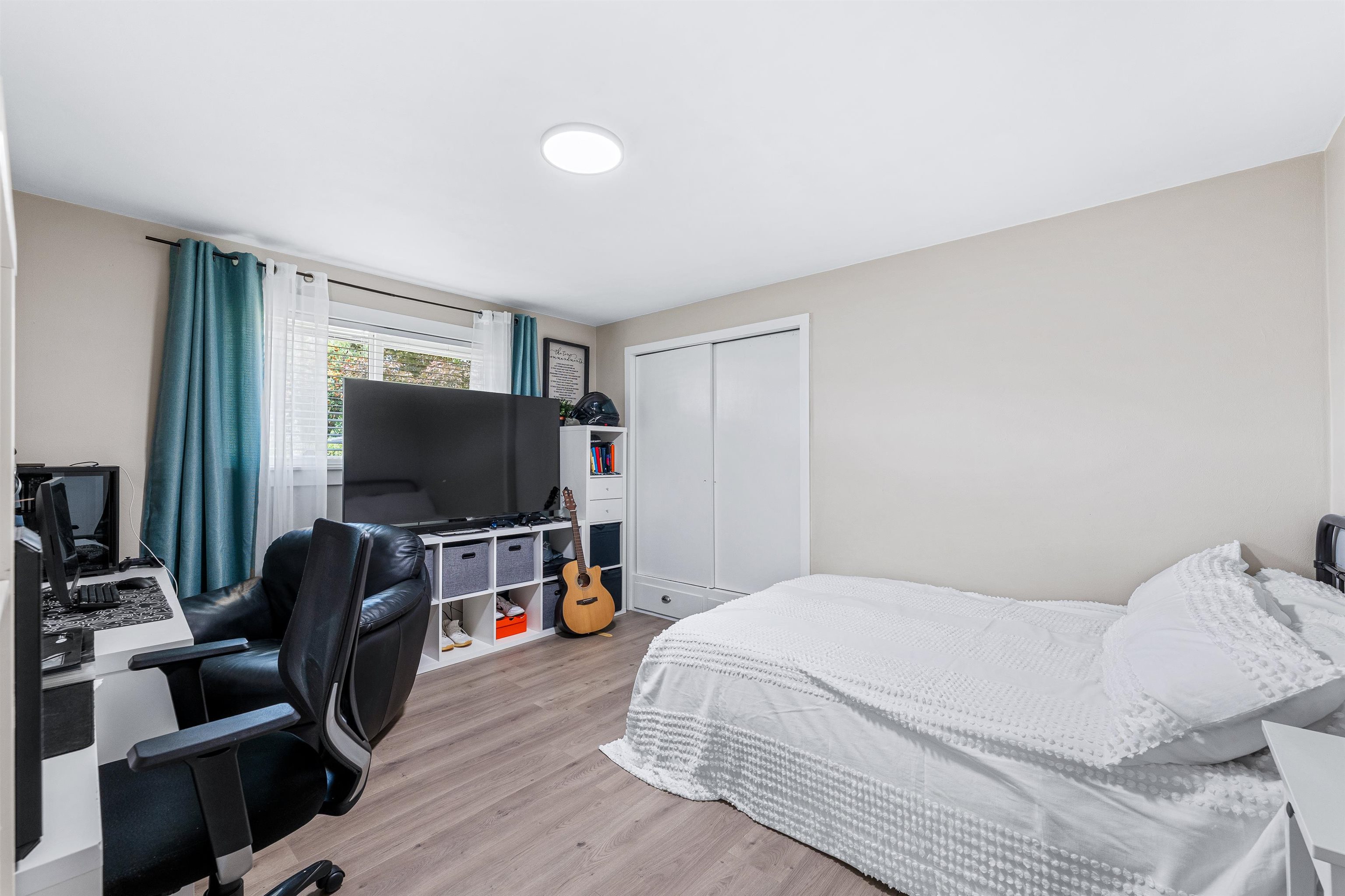 11207 E Broadway Ave - Photo 19