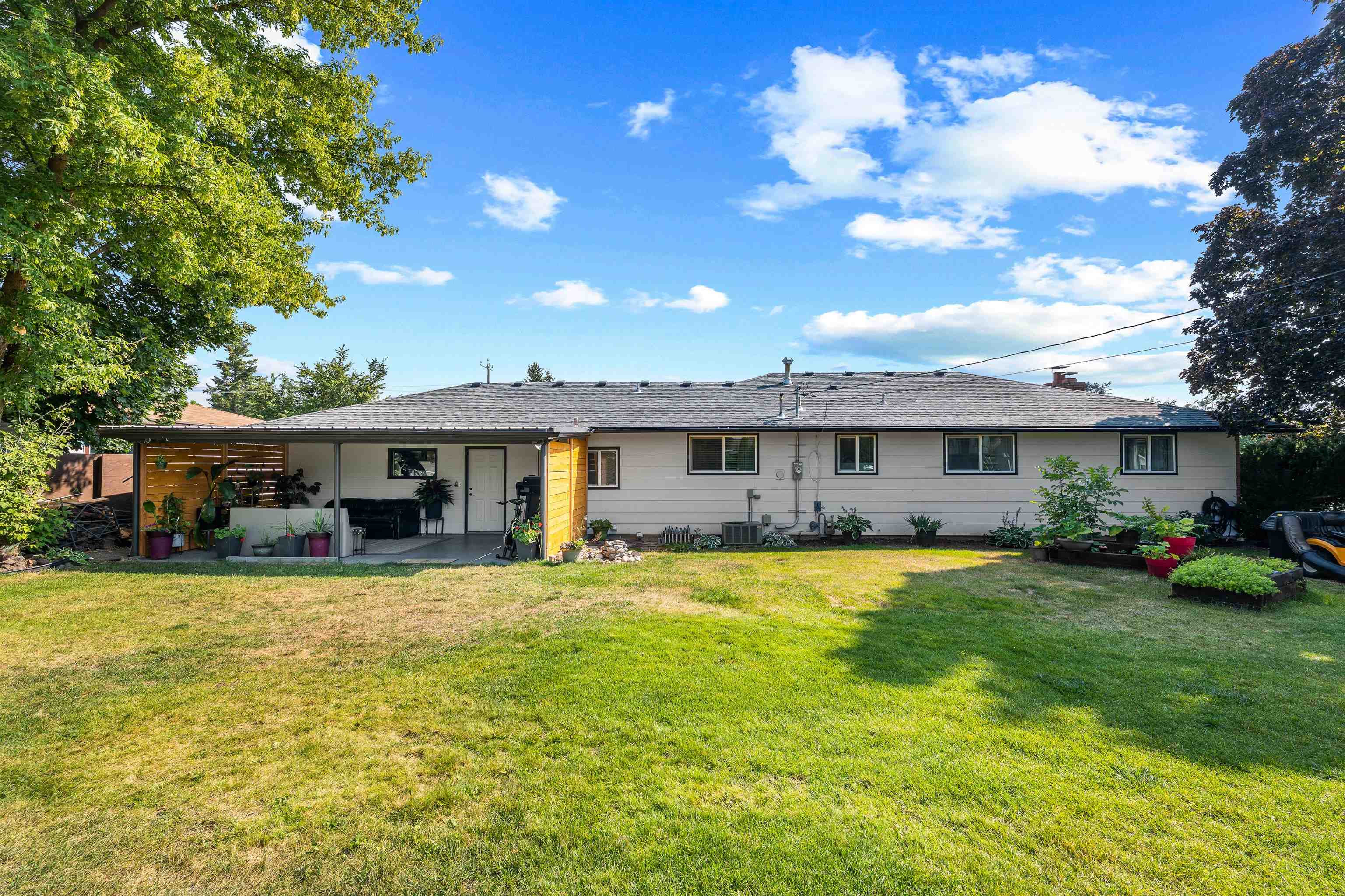 11207 E Broadway Ave - Photo 34