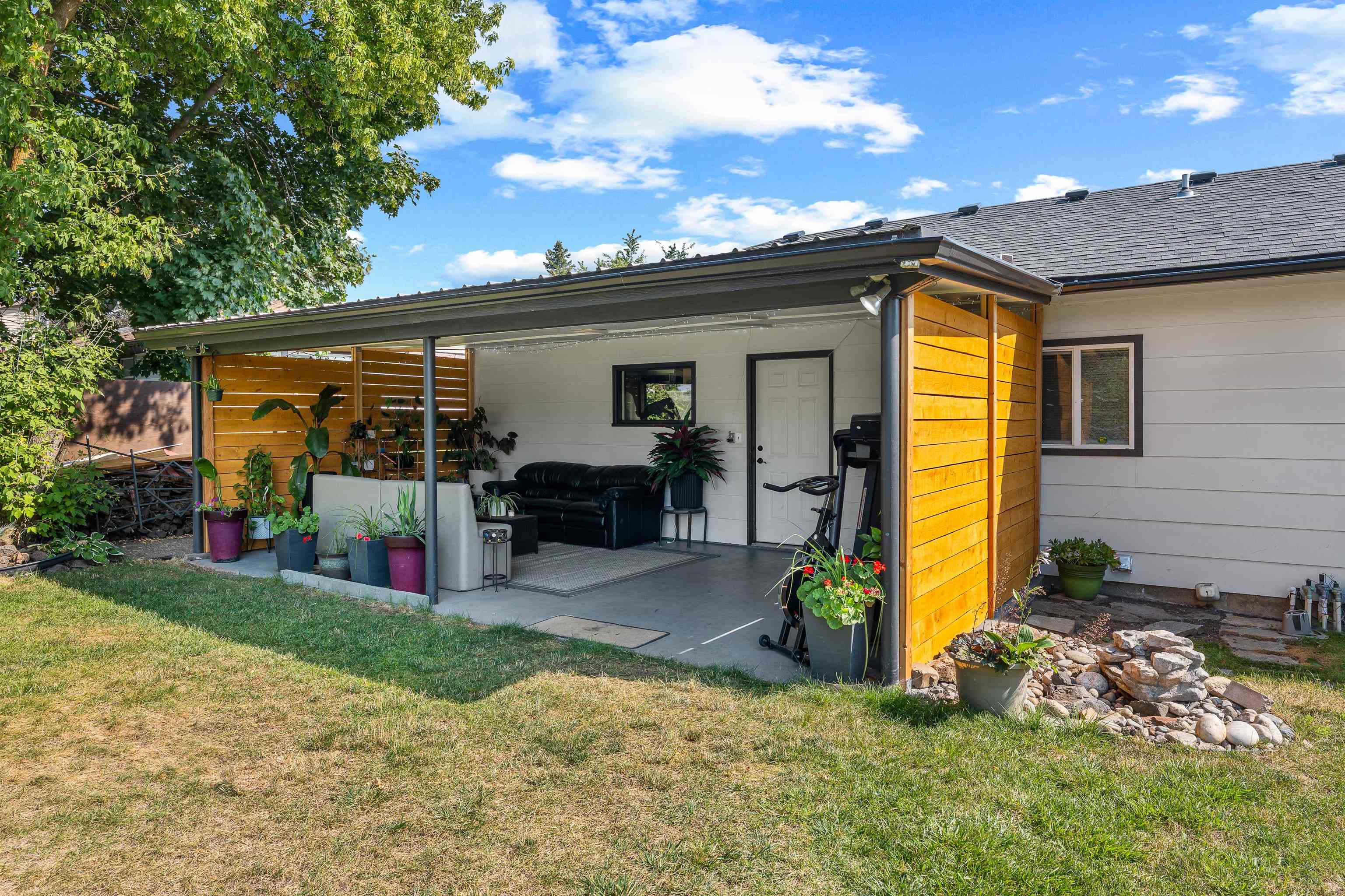 11207 E Broadway Ave - Photo 31