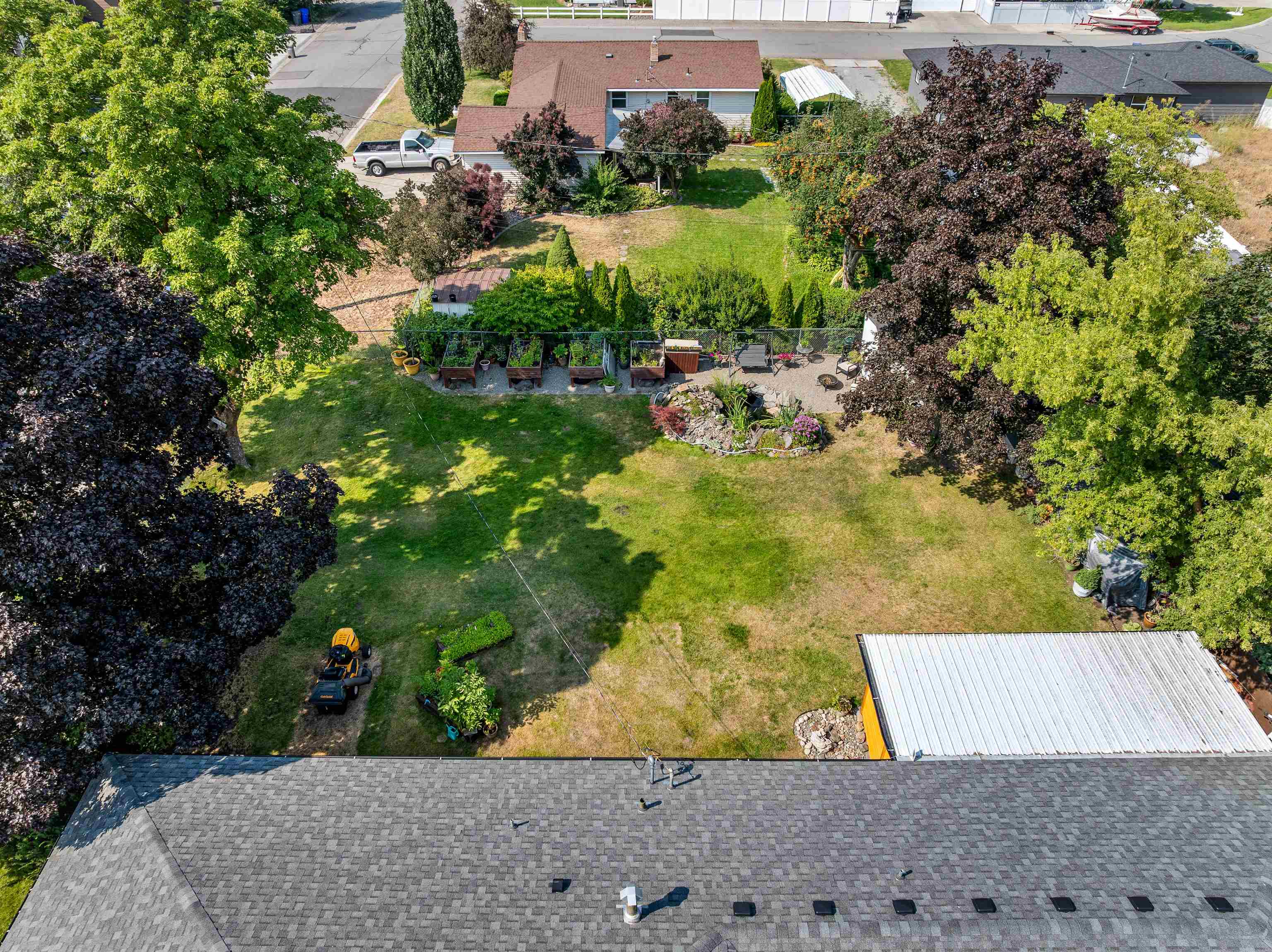 11207 E Broadway Ave - Photo 40