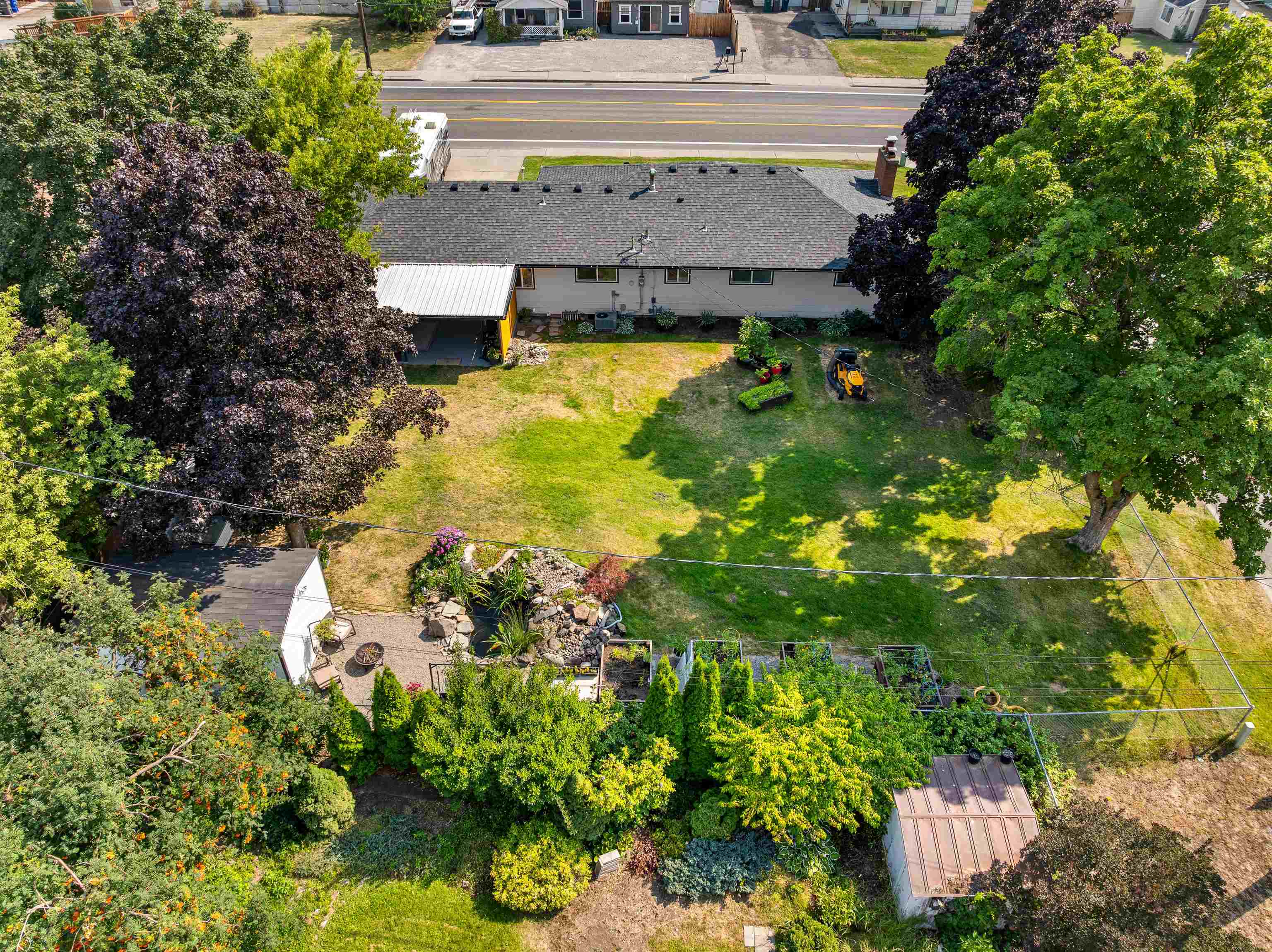 11207 E Broadway Ave - Photo 41