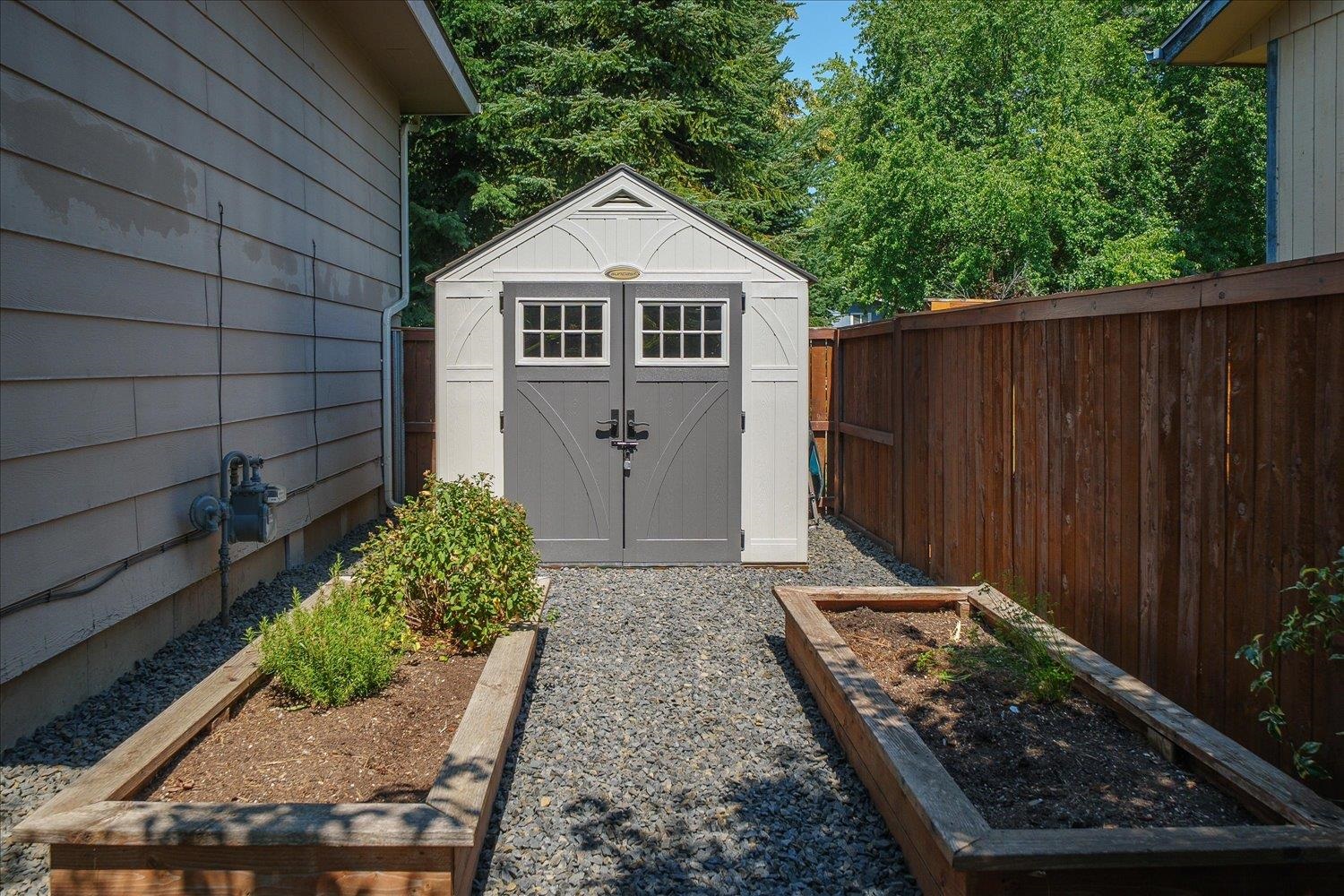 2004 E 55th Ave - Photo 42