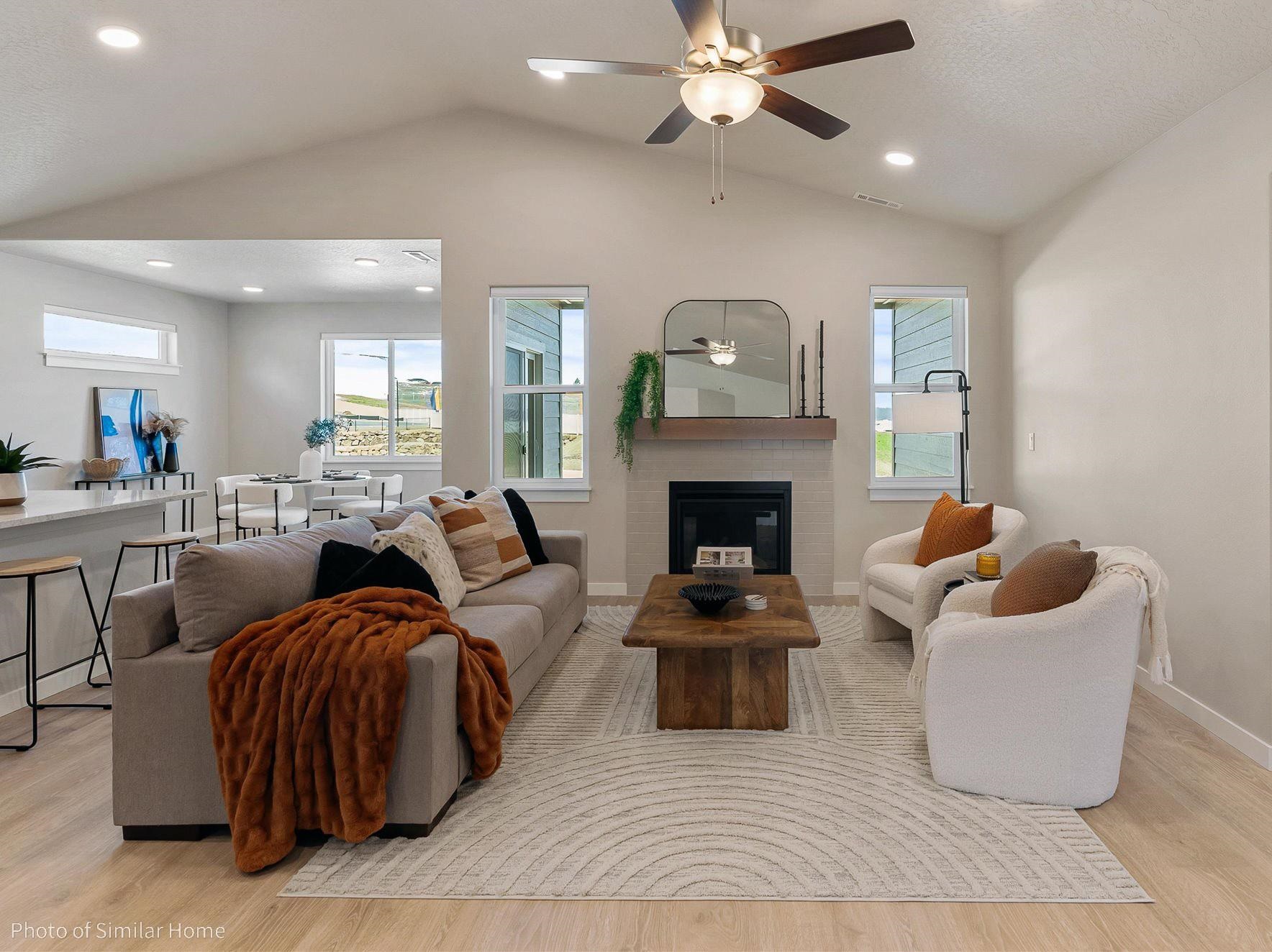 5345 N Ainsworth Ln - Photo 3