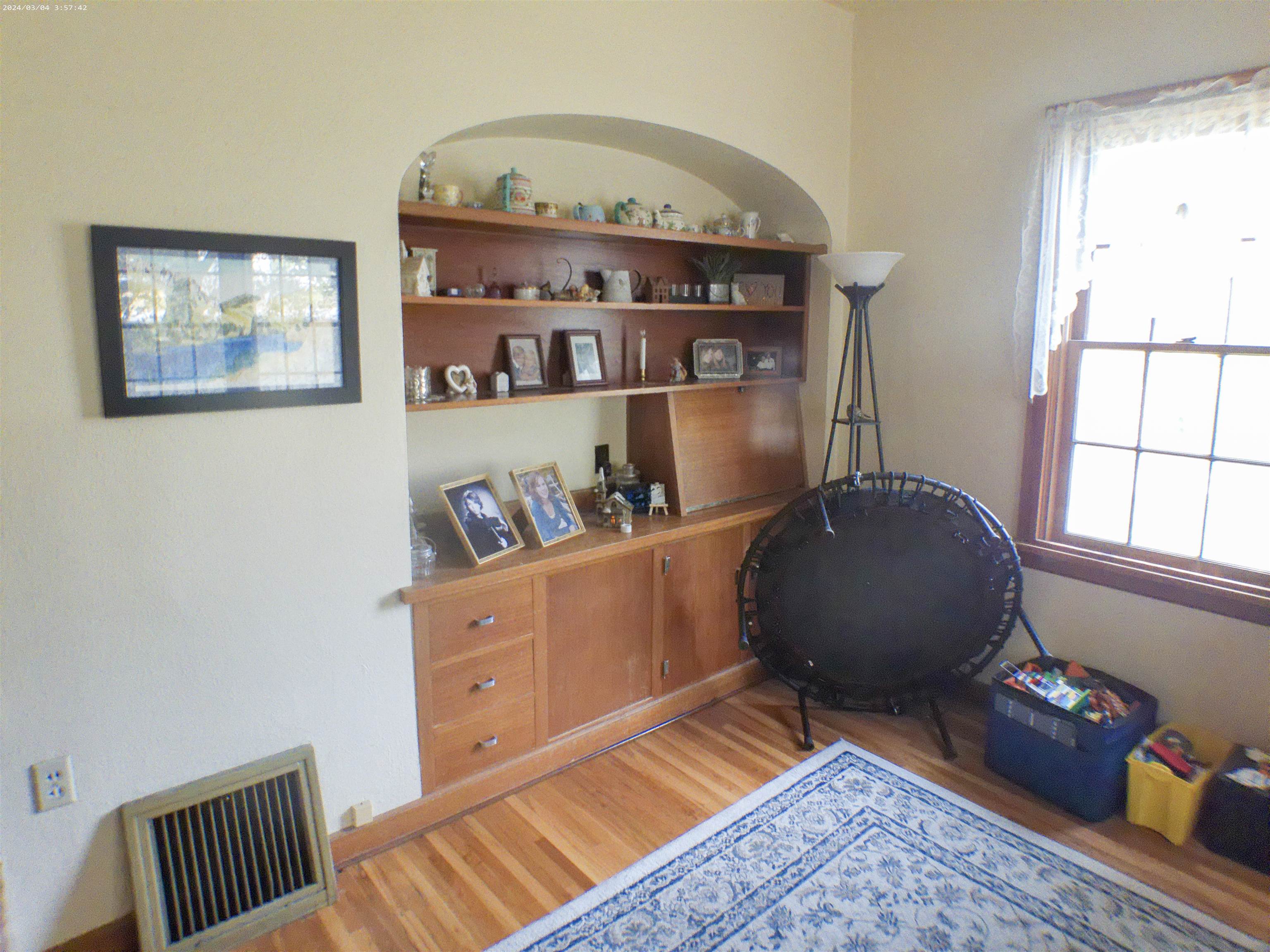 638 E 6th Ave - Photo 4