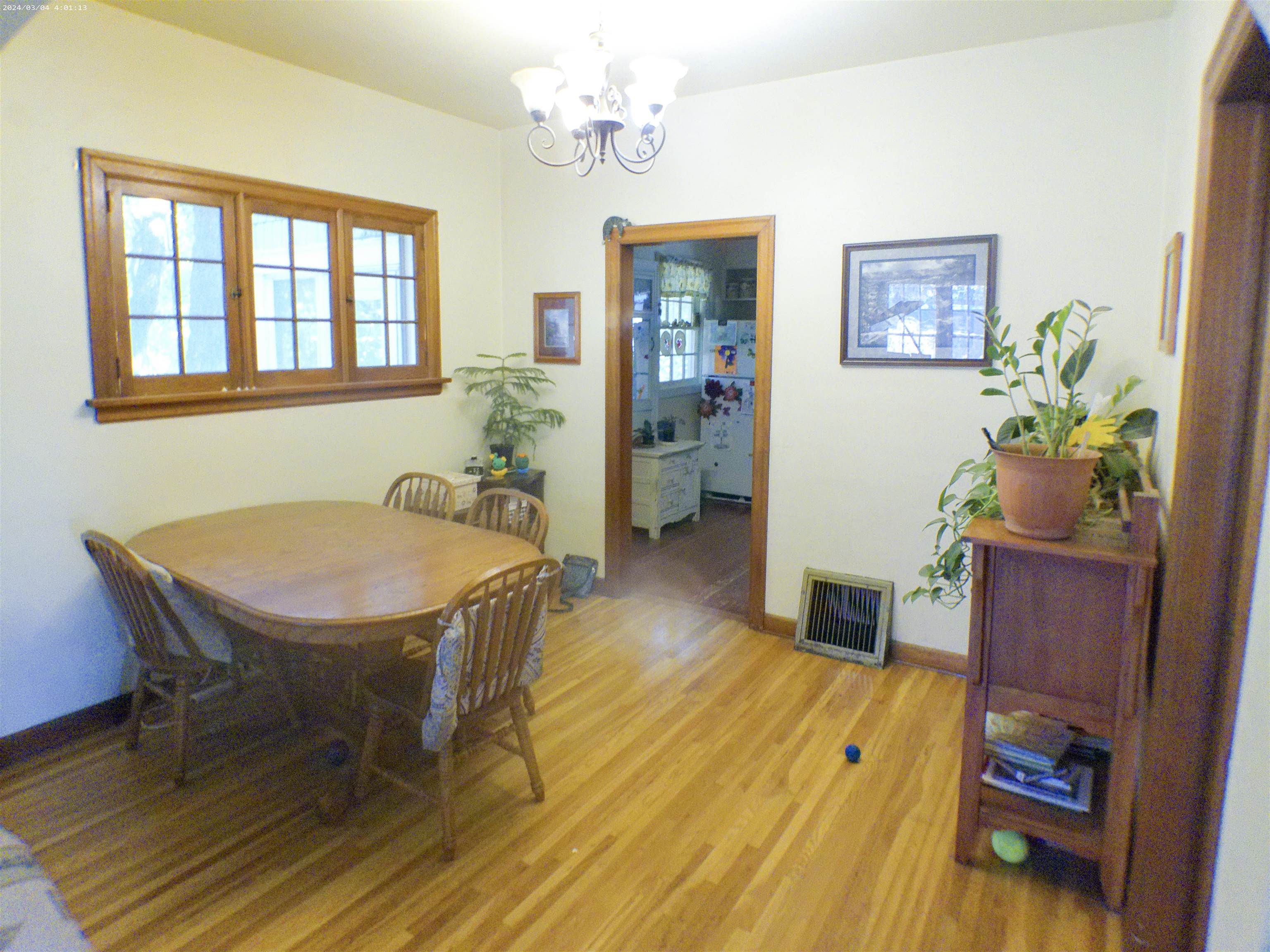 638 E 6th Ave - Photo 5